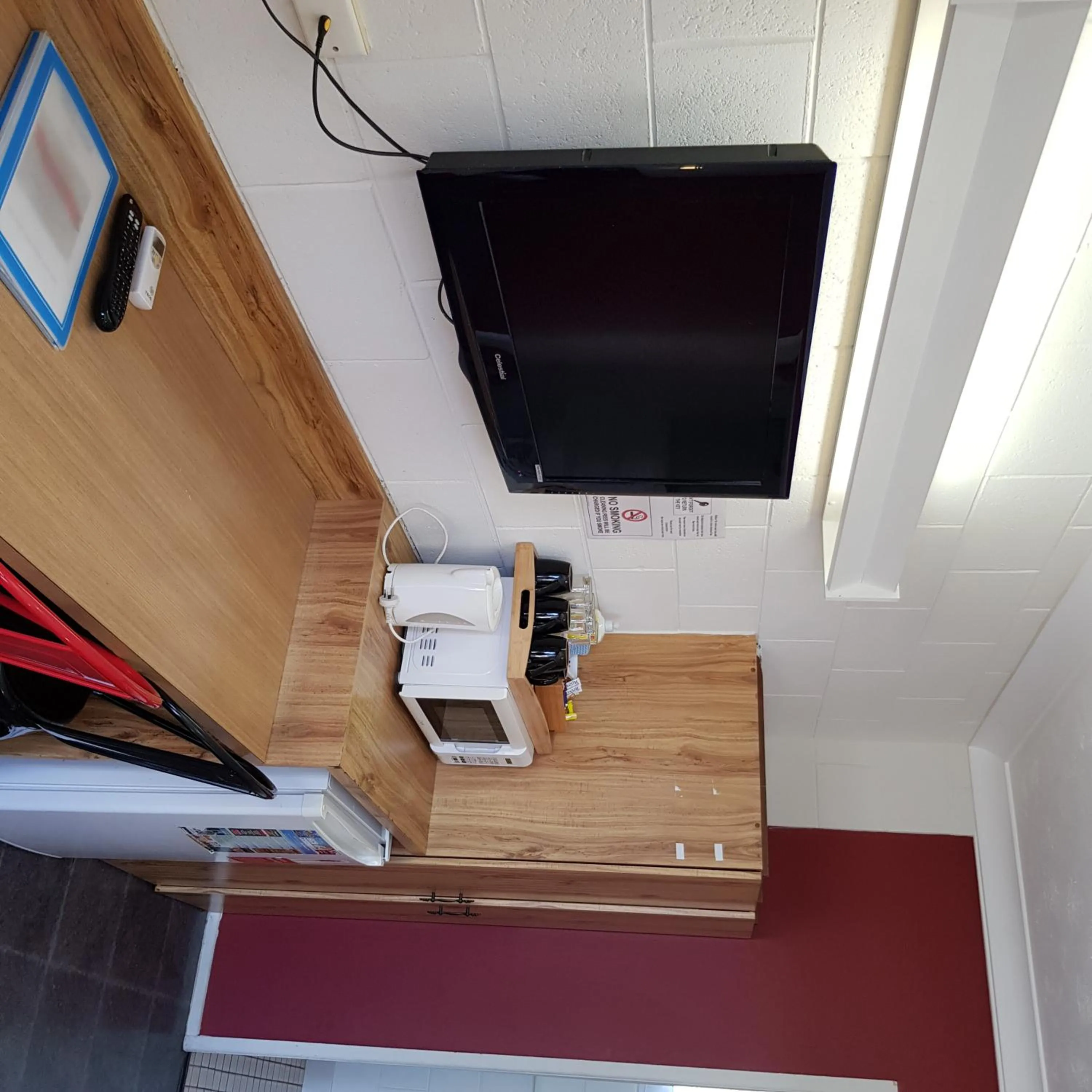 Coffee/tea facilities in Motel Lodge