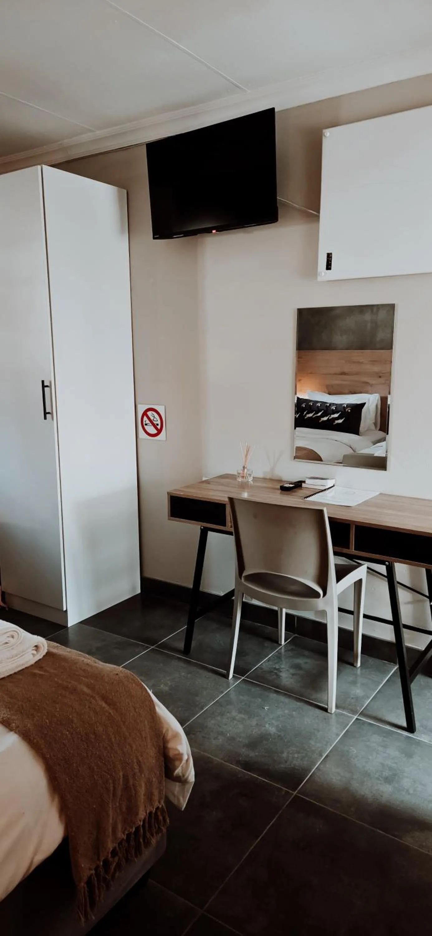 Photo of the whole room, Bed in Livingwaters Self-Catering Accommodation