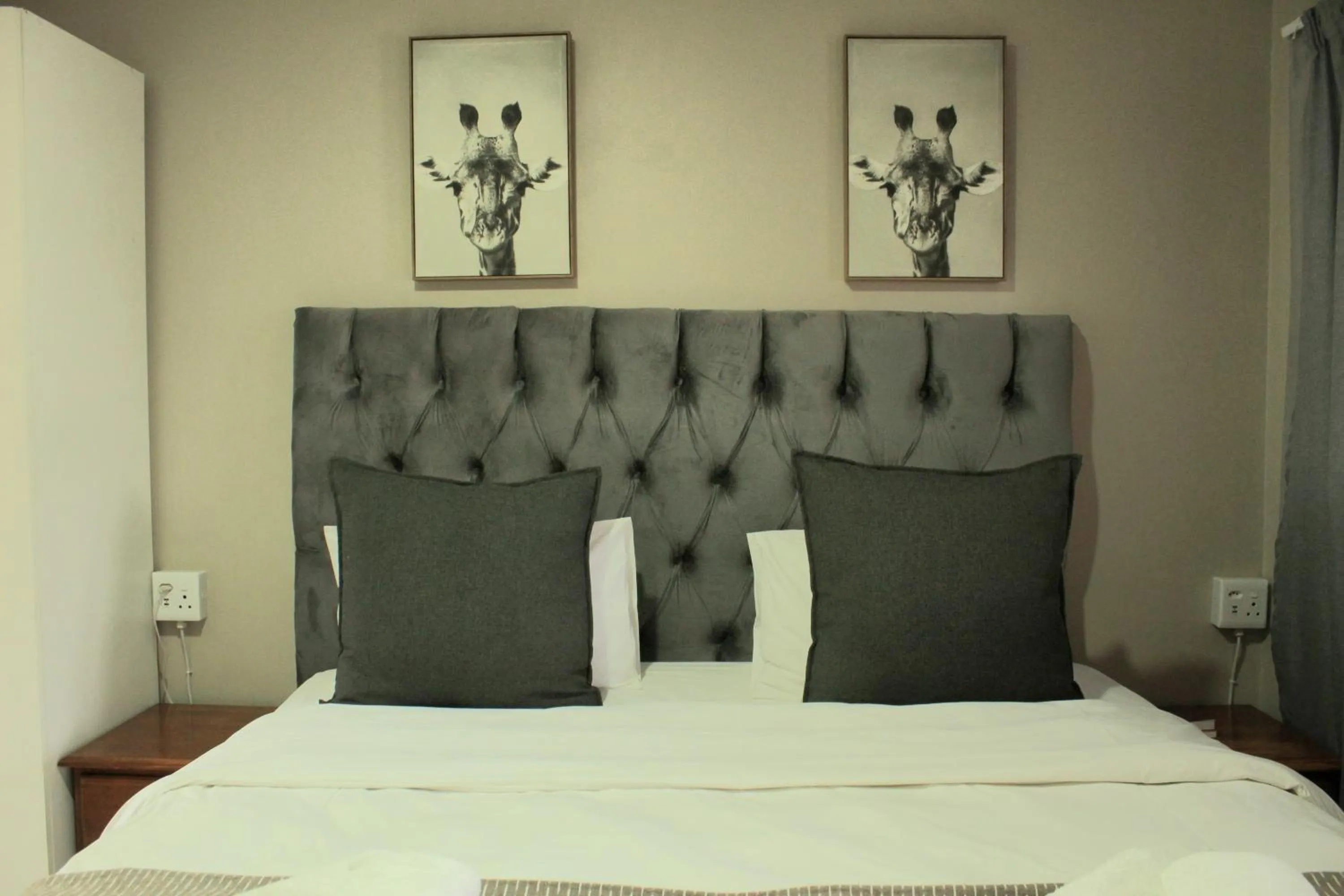 Bed in Livingwaters Self-Catering Accommodation