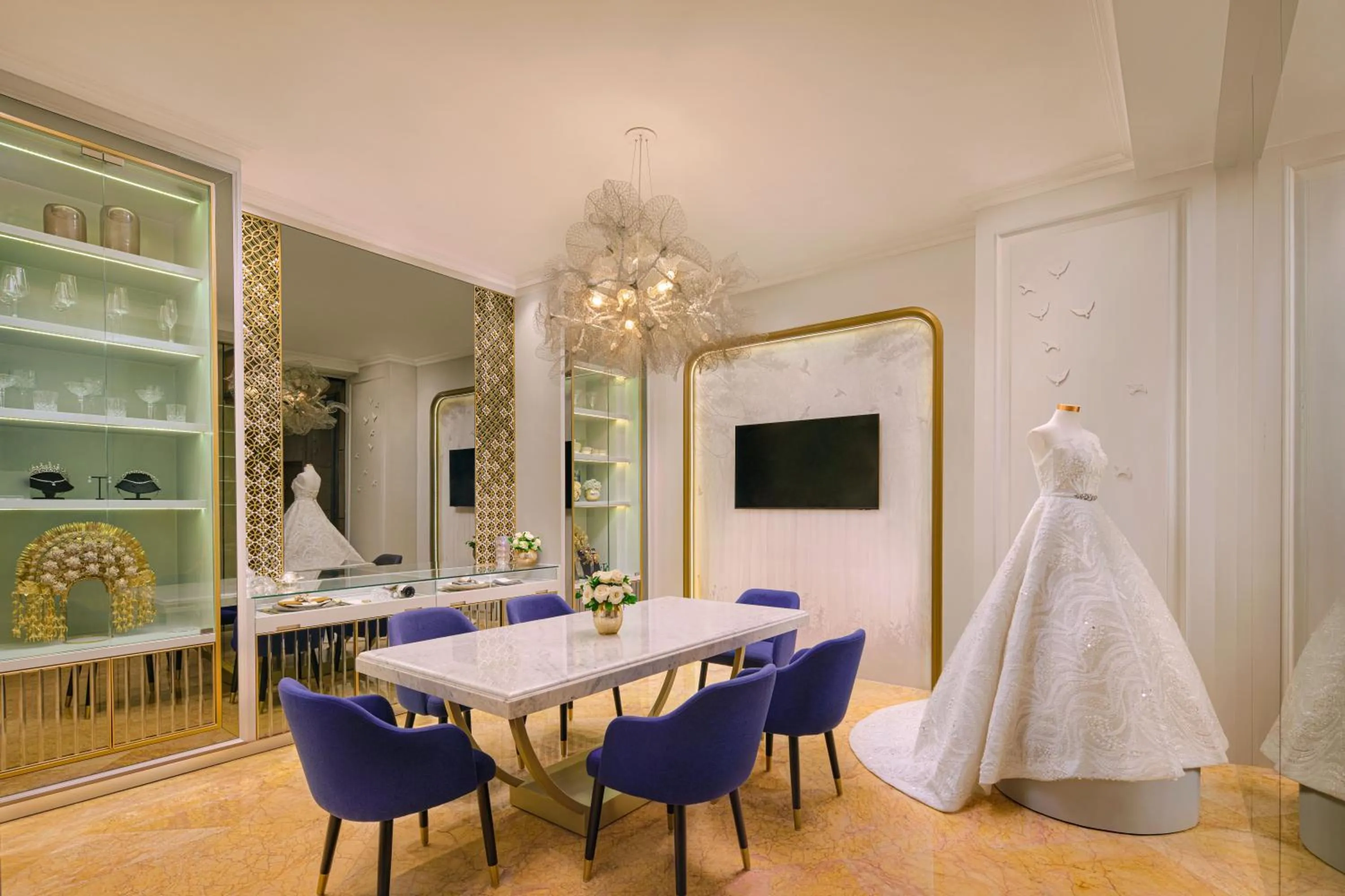 room service in Sheraton Surabaya Hotel & Towers