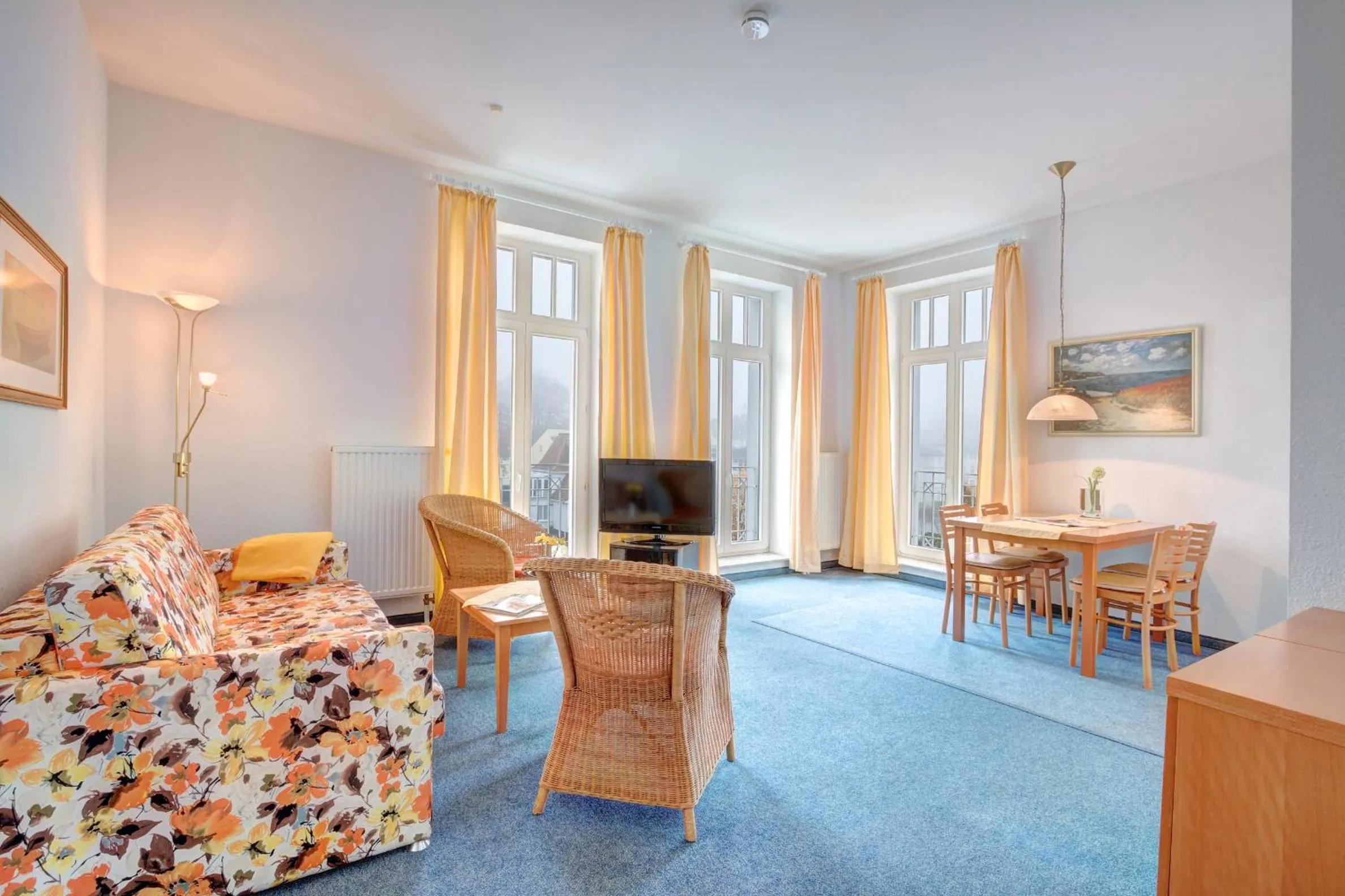 TV and multimedia in Haus Seeblick Hotel Garni & Ferienwohnungen