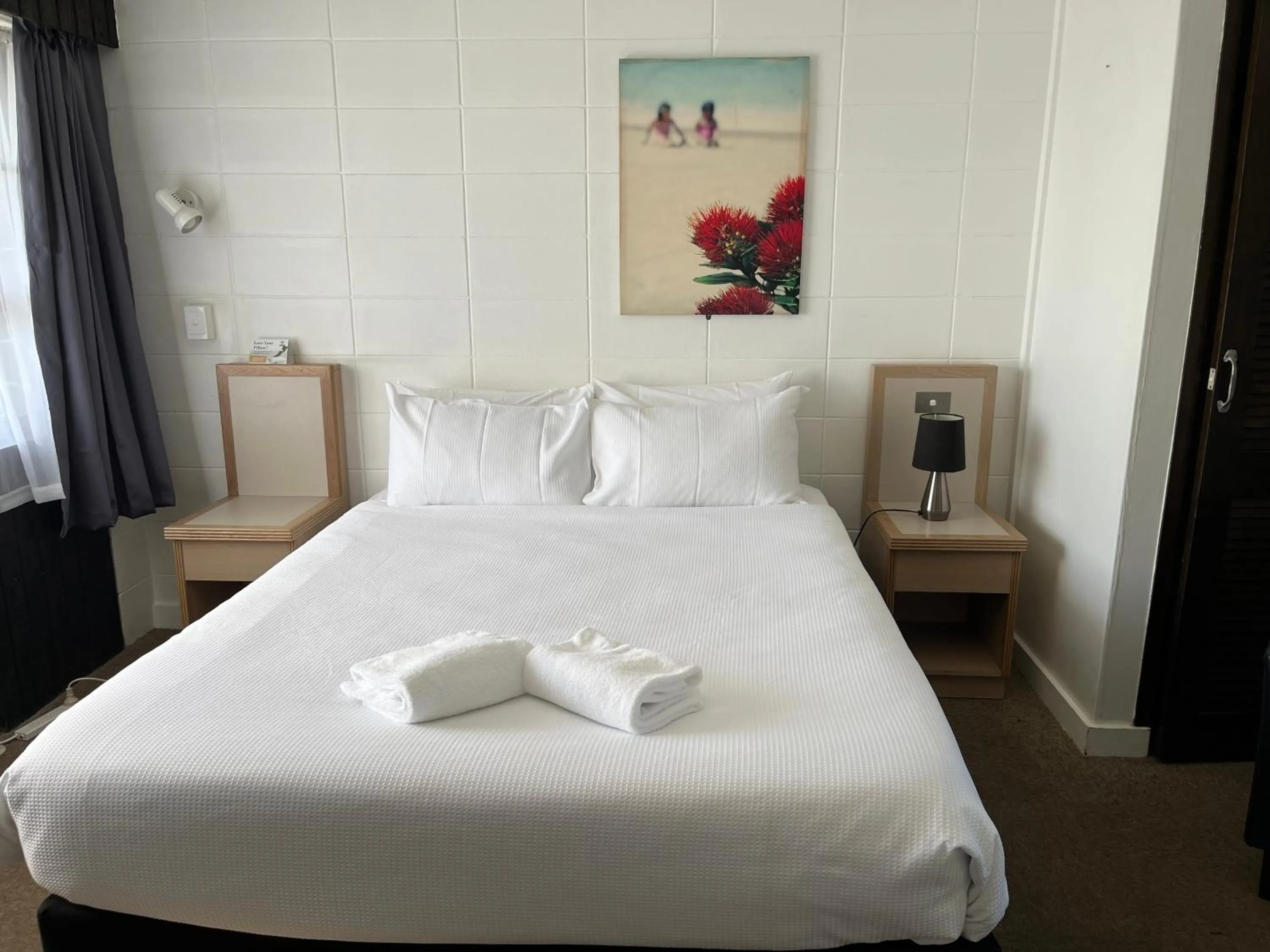 Bed in Rotorua Motel