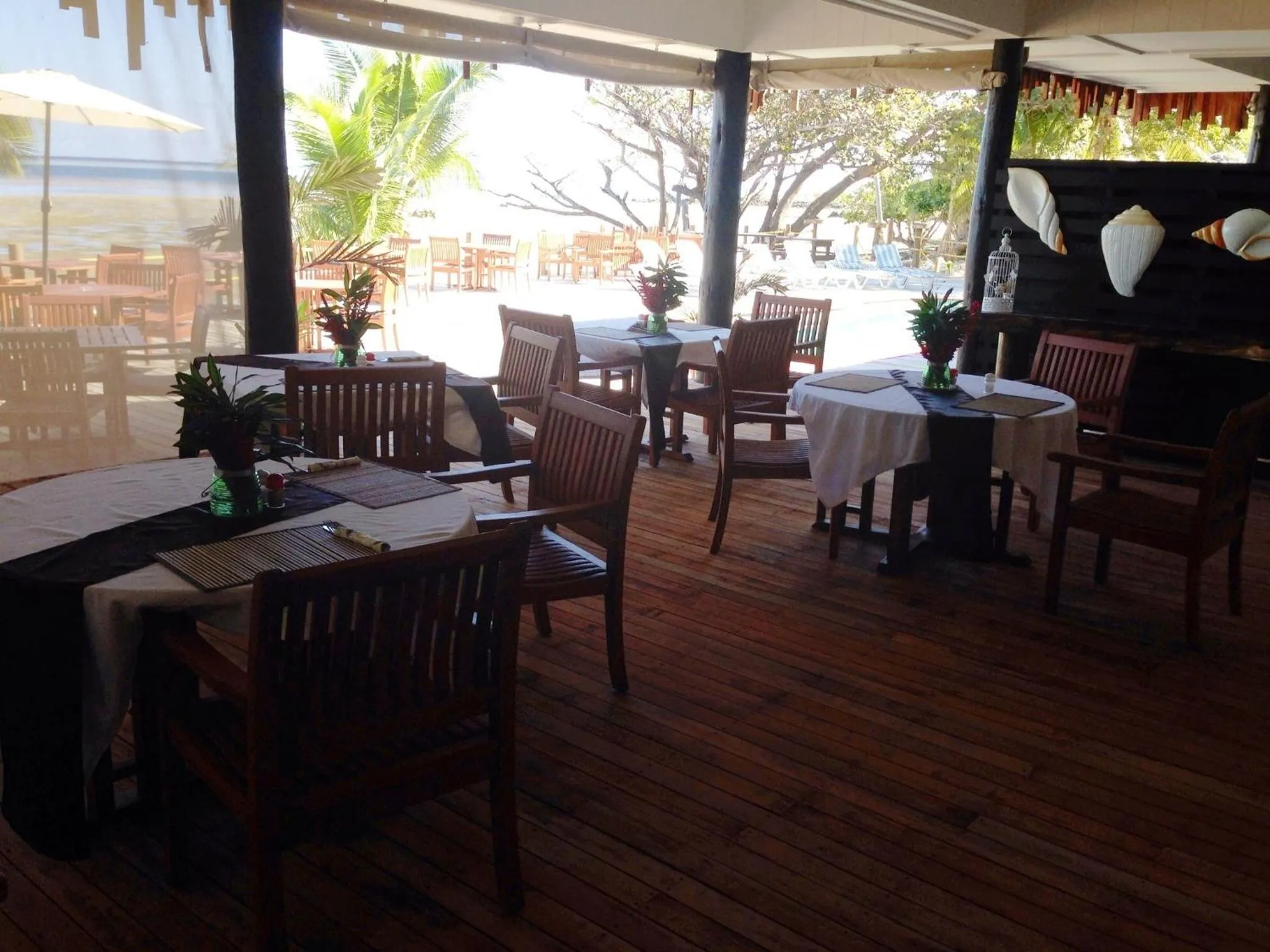 Dining area in Funky Fish Beach & Surf Resort