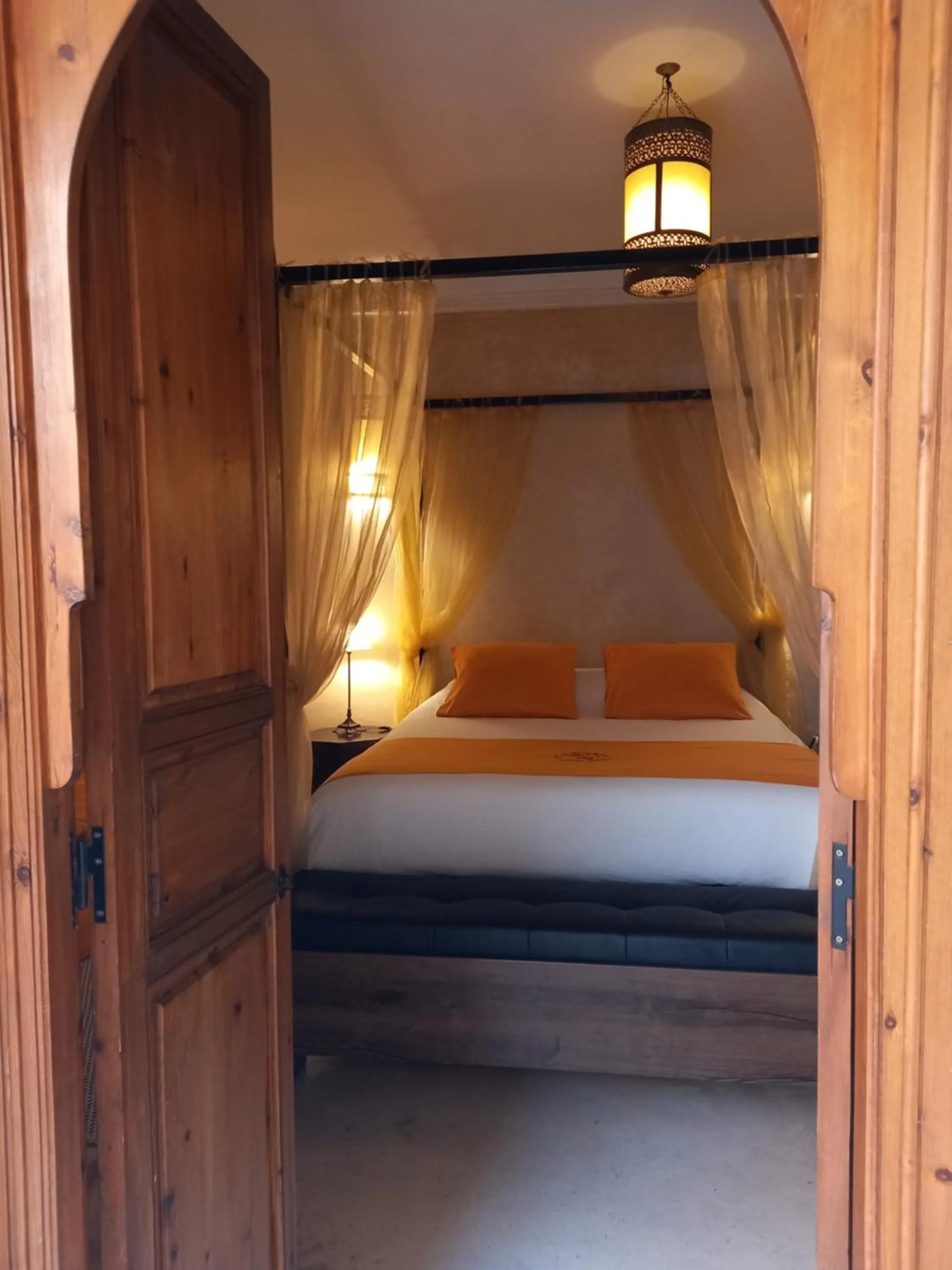 Bathroom, Bed in Riad CHERRATA