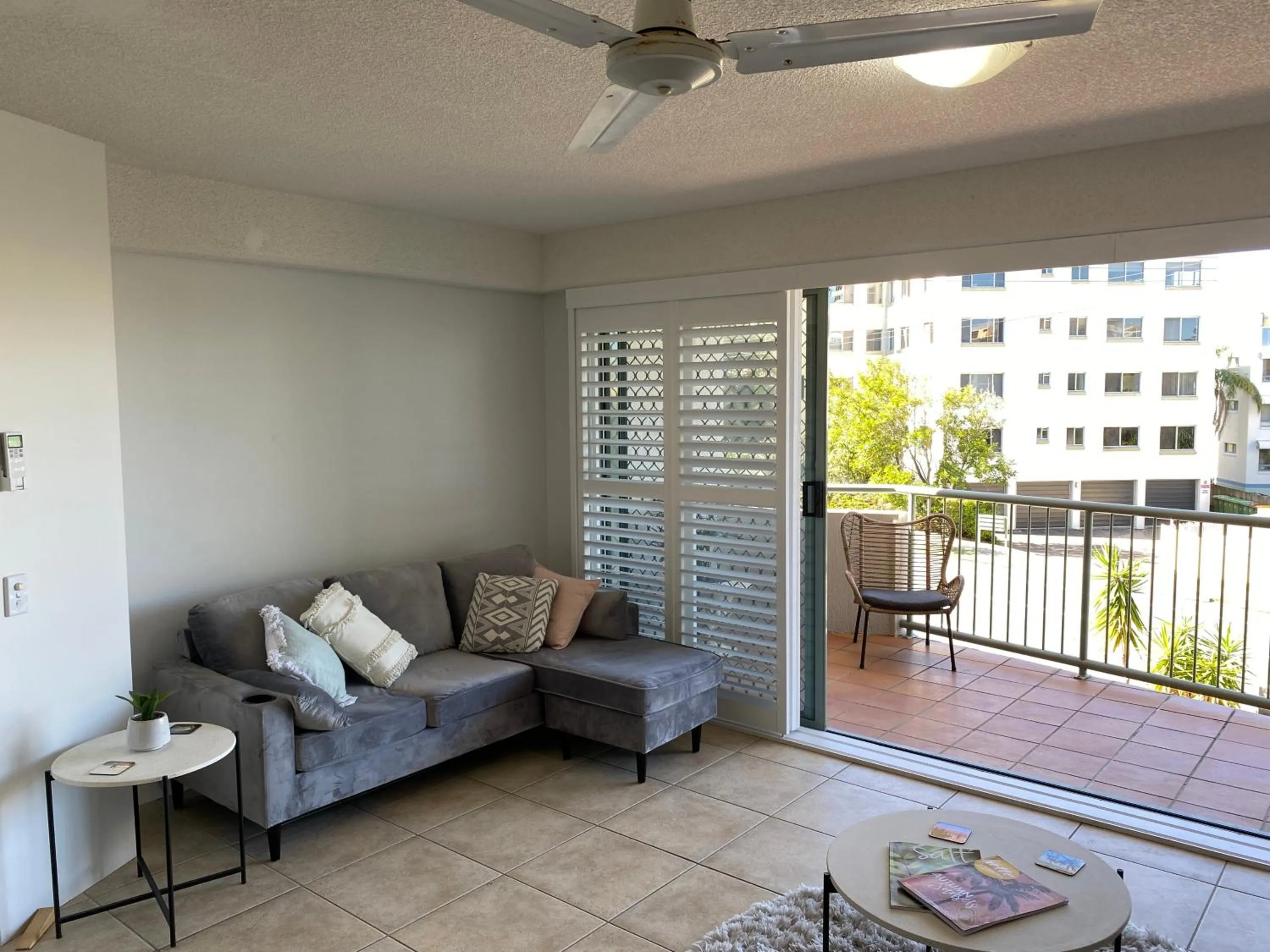 Lounge or bar in Kings Bay Apartments