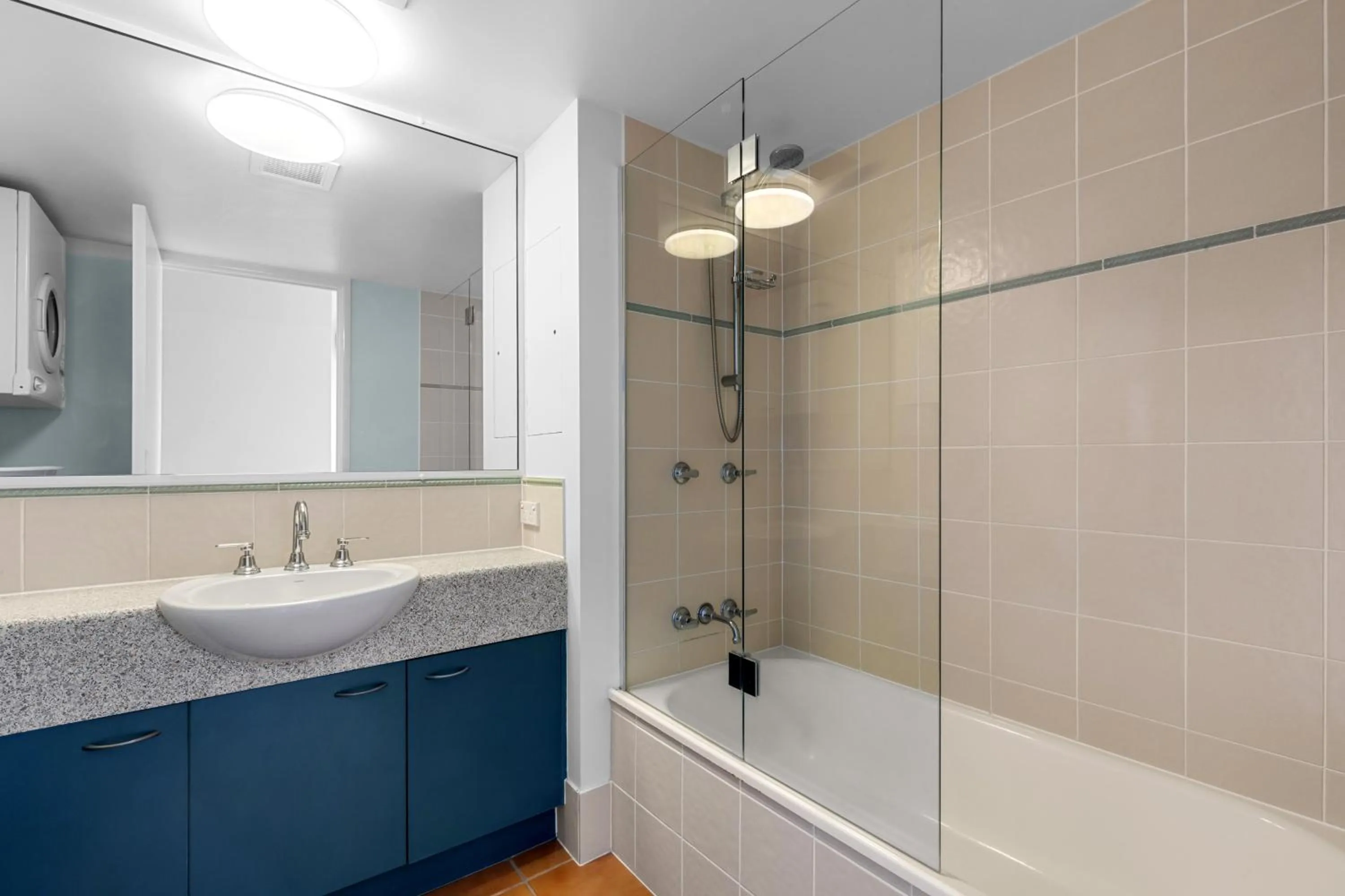 Shower in Kings Bay Apartments