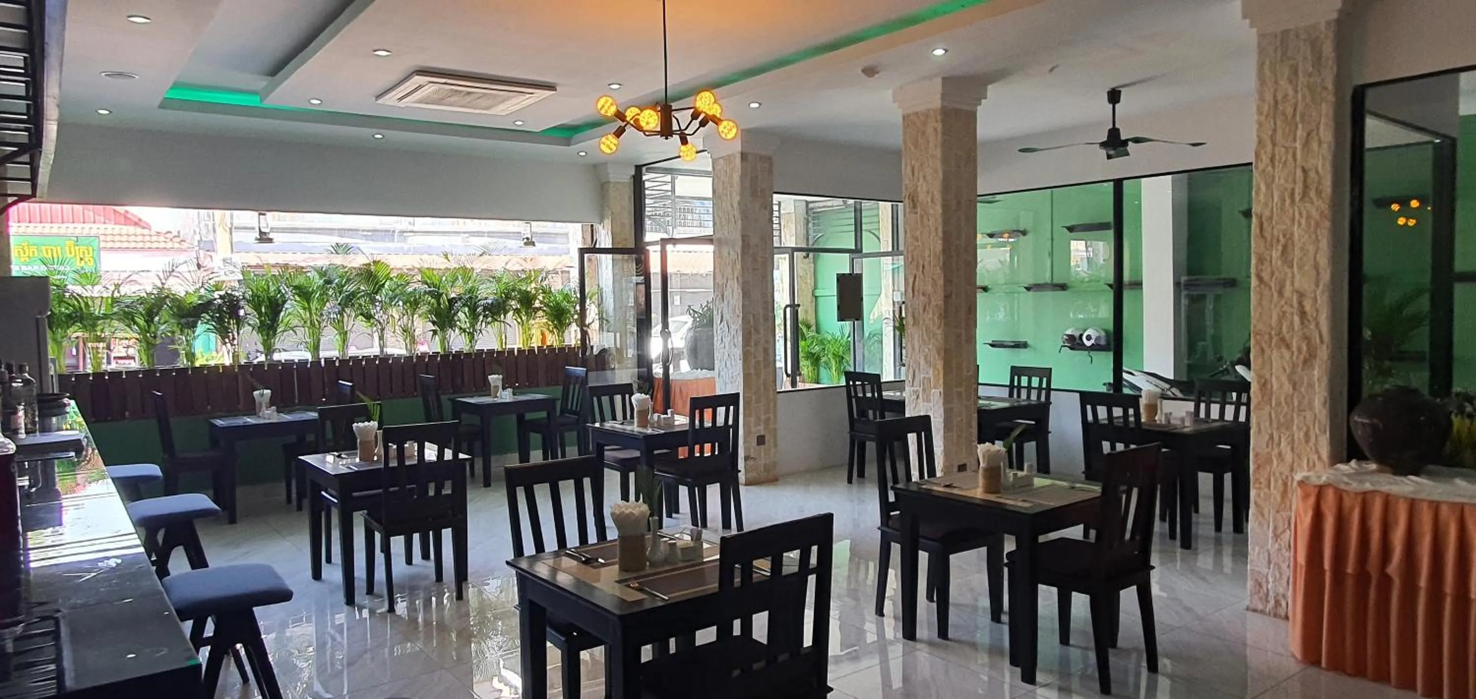 Restaurant/places to eat in Siem Reap Urban Boutique Hotel