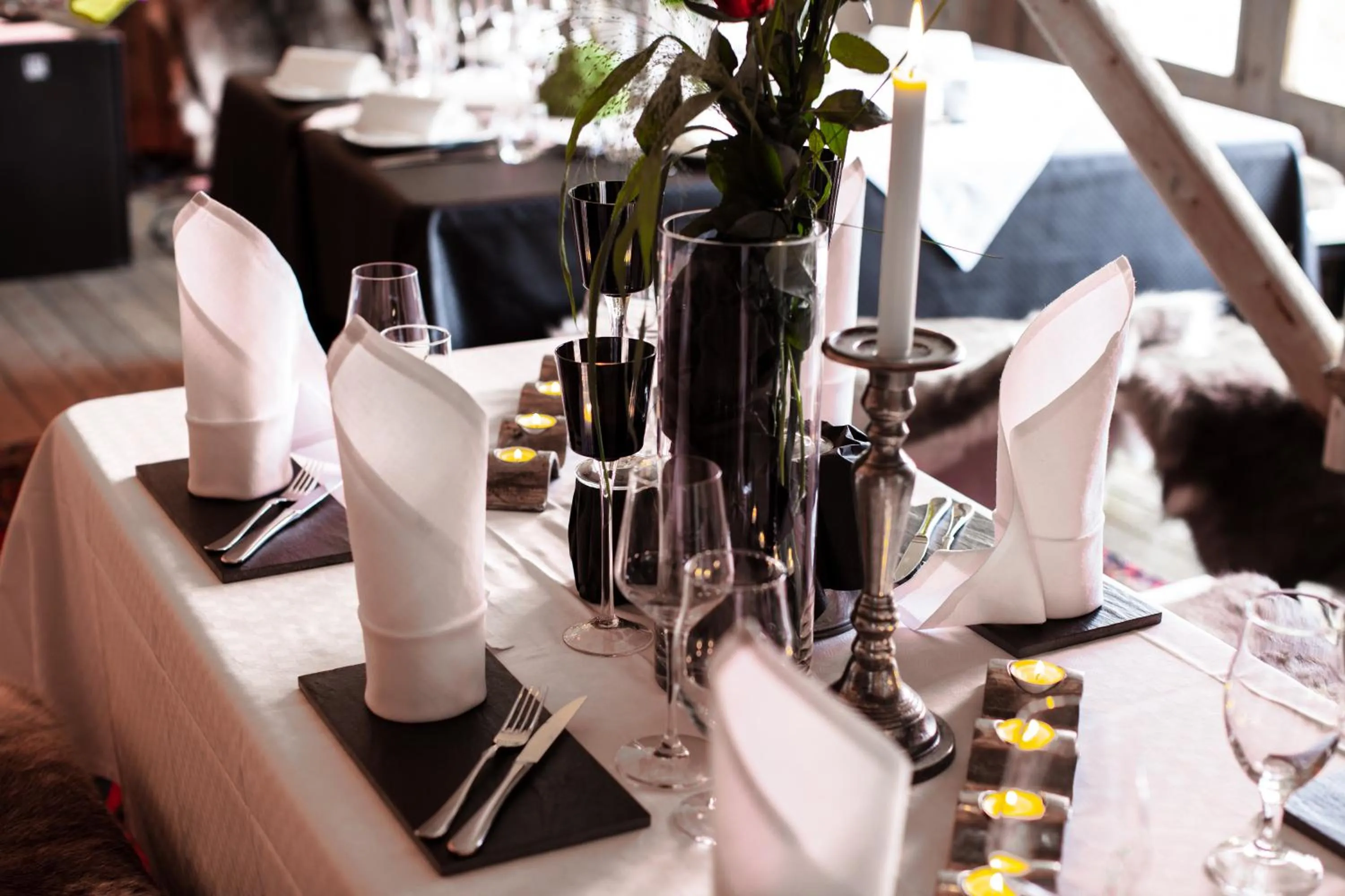 Food and drinks in Bjurfors Hotell & Konferens