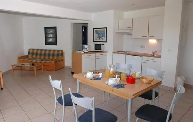 Property building in Residence Thalassa