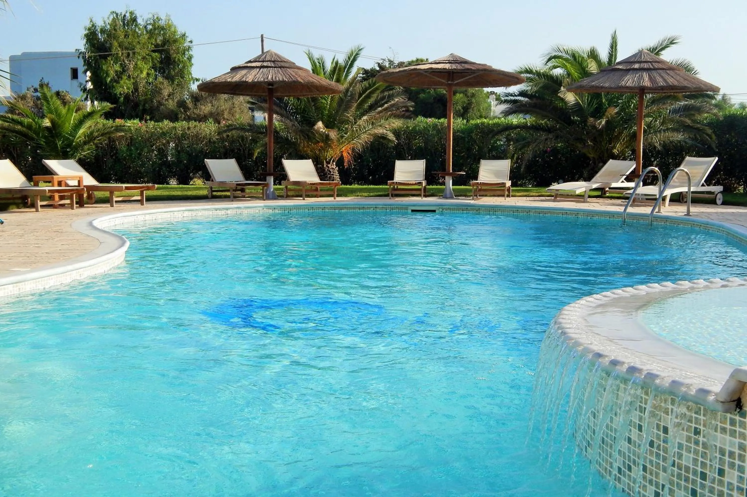 Swimming pool in Dolphin Kastraki Studios