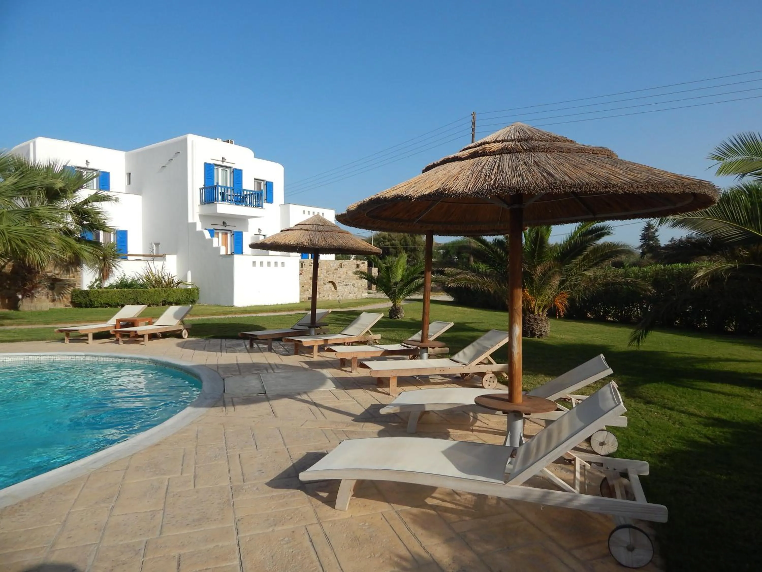 Garden view in Dolphin Kastraki Studios