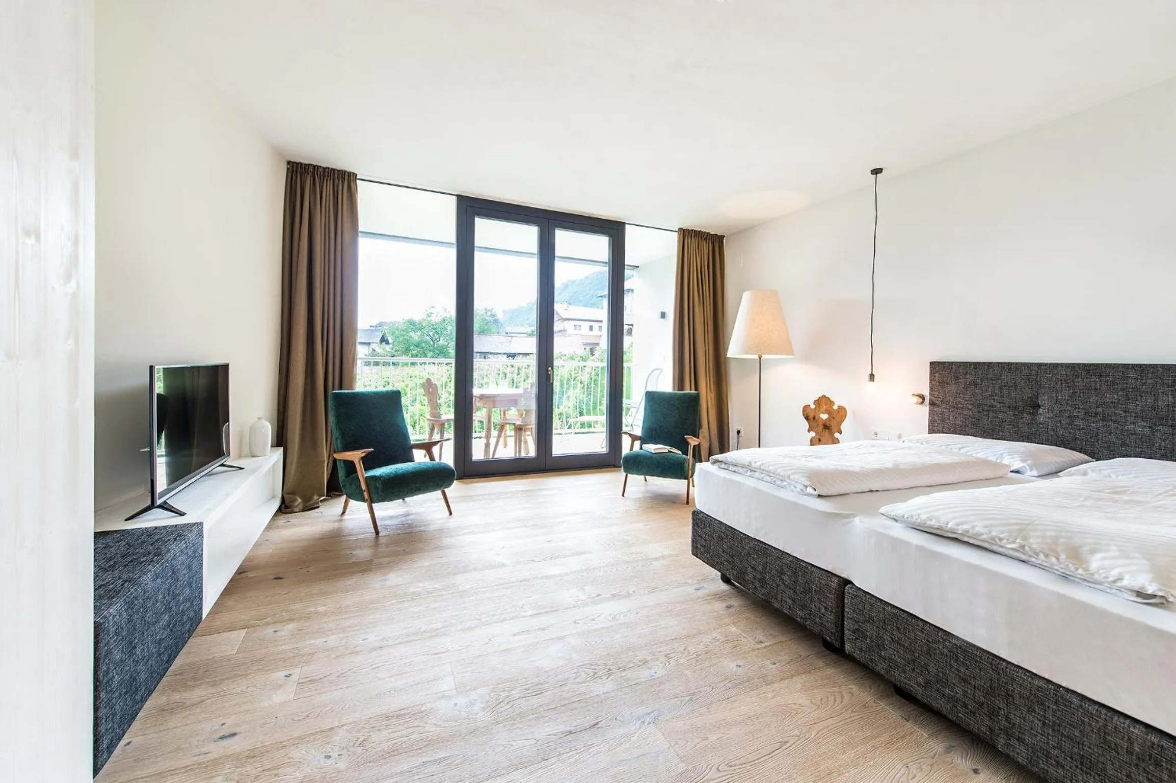 Two-Bedroom Apartment with Panoramic View in Boutique-Hotel Ballguthof am Golfplatz