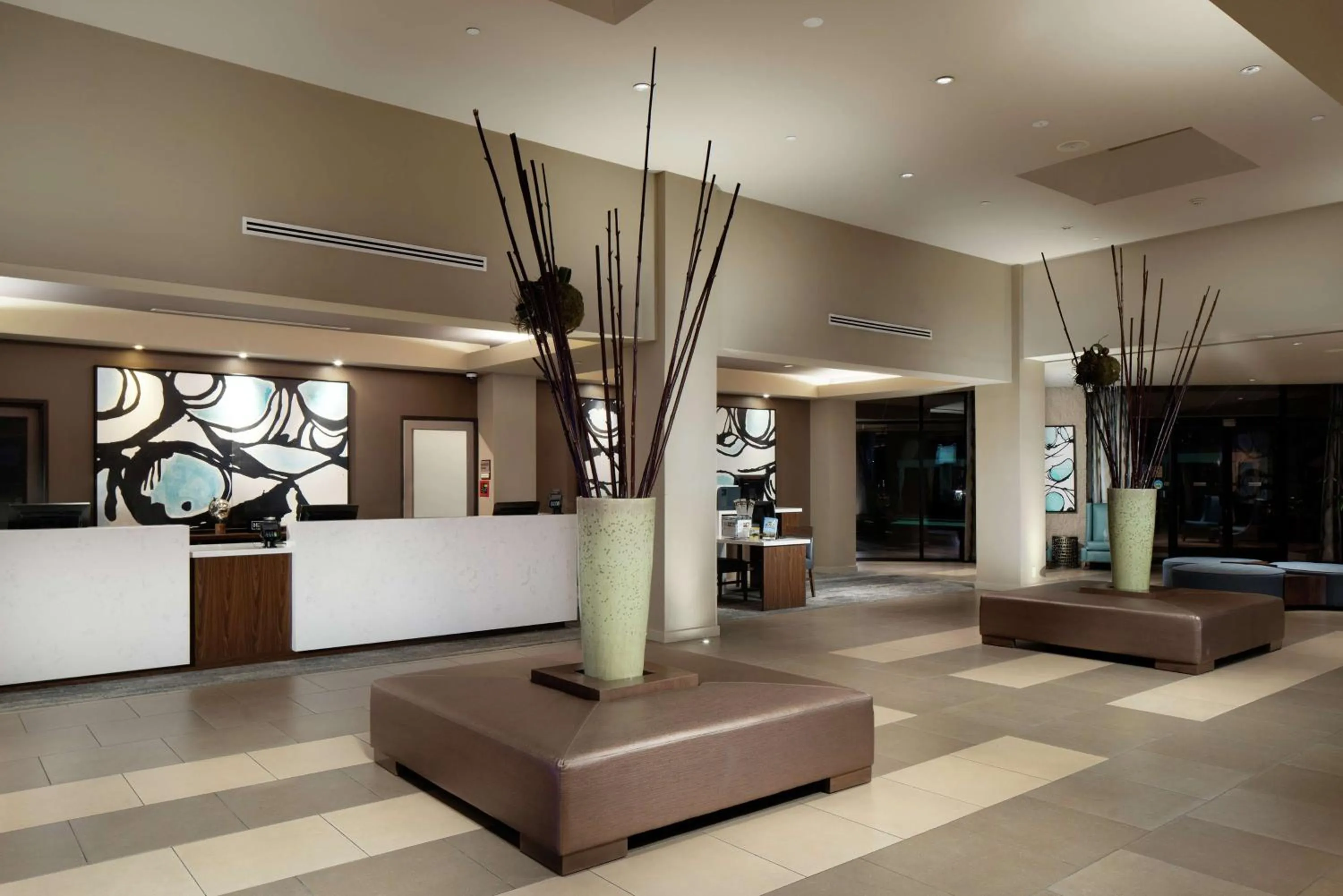 Lobby or reception in DoubleTree by Hilton Monrovia - Pasadena Area