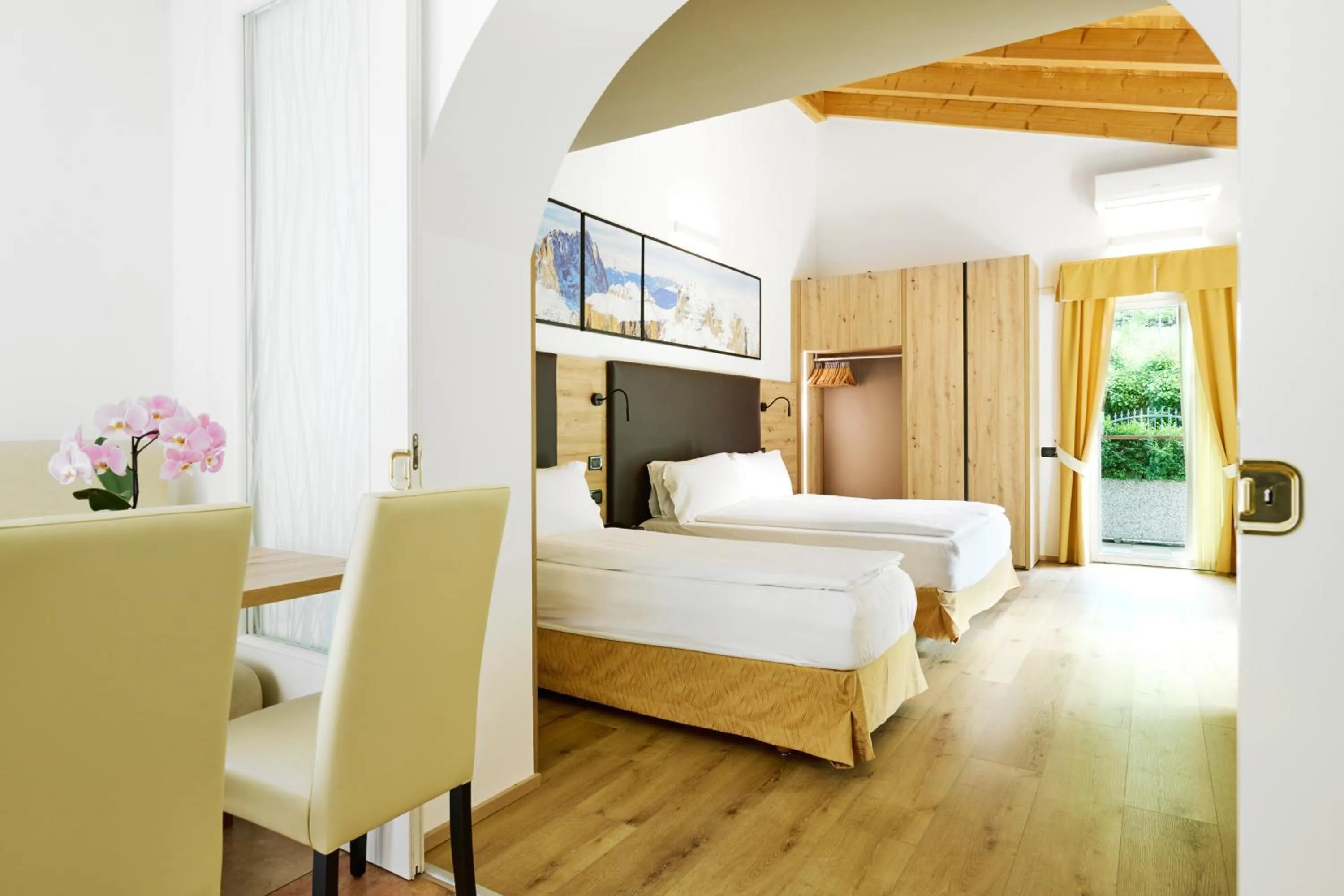 Bedroom, Bed in Residence Hotel Miralago