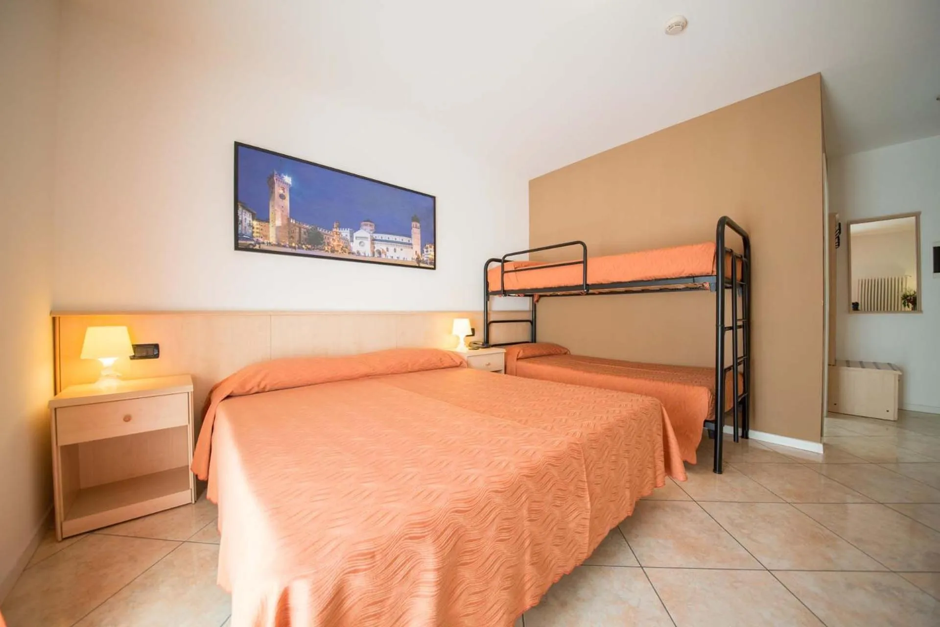 Bed in Residence Hotel Miralago