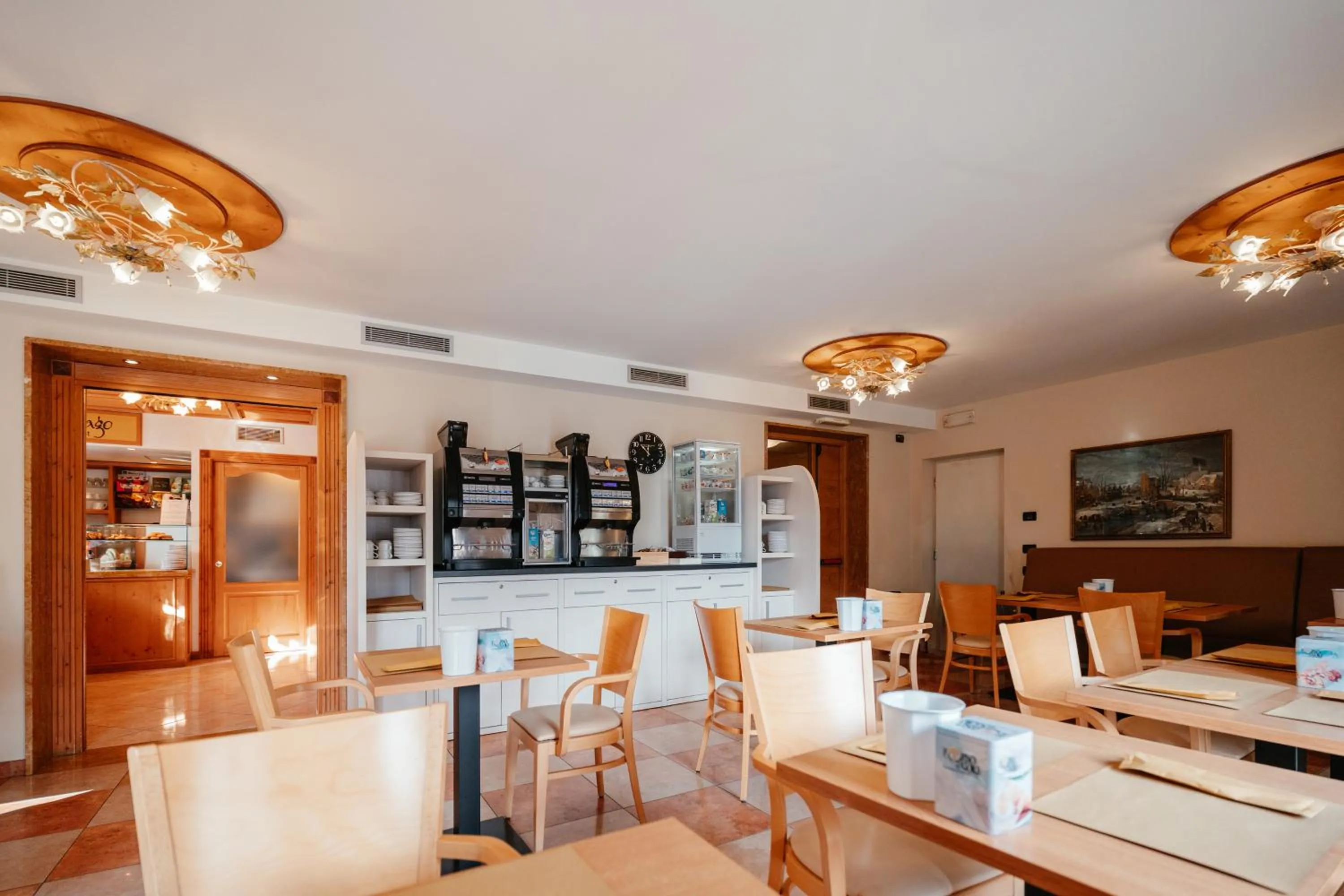 Restaurant/places to eat in Residence Hotel Miralago