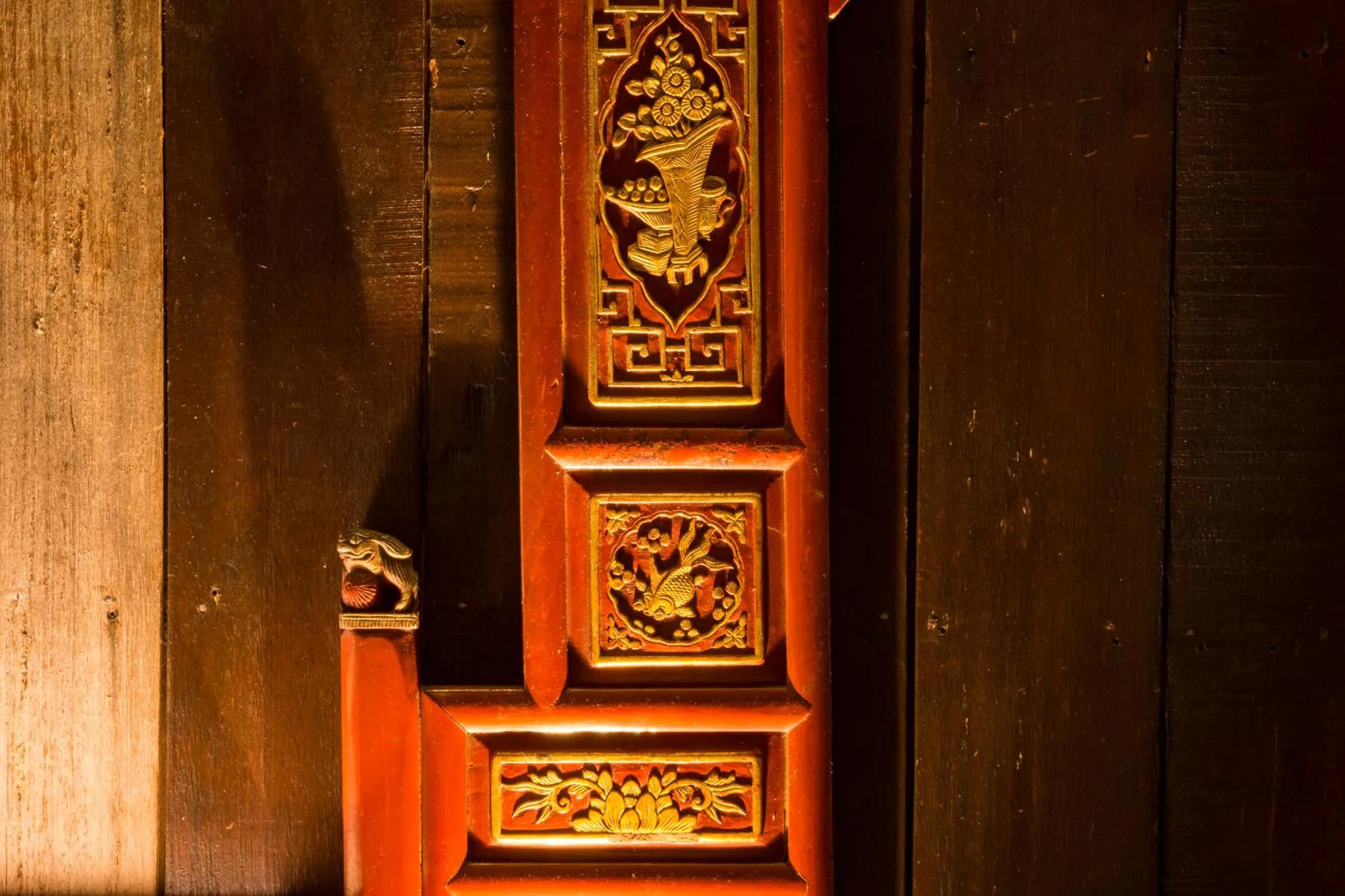Decorative detail in Maisons Wat Kor
