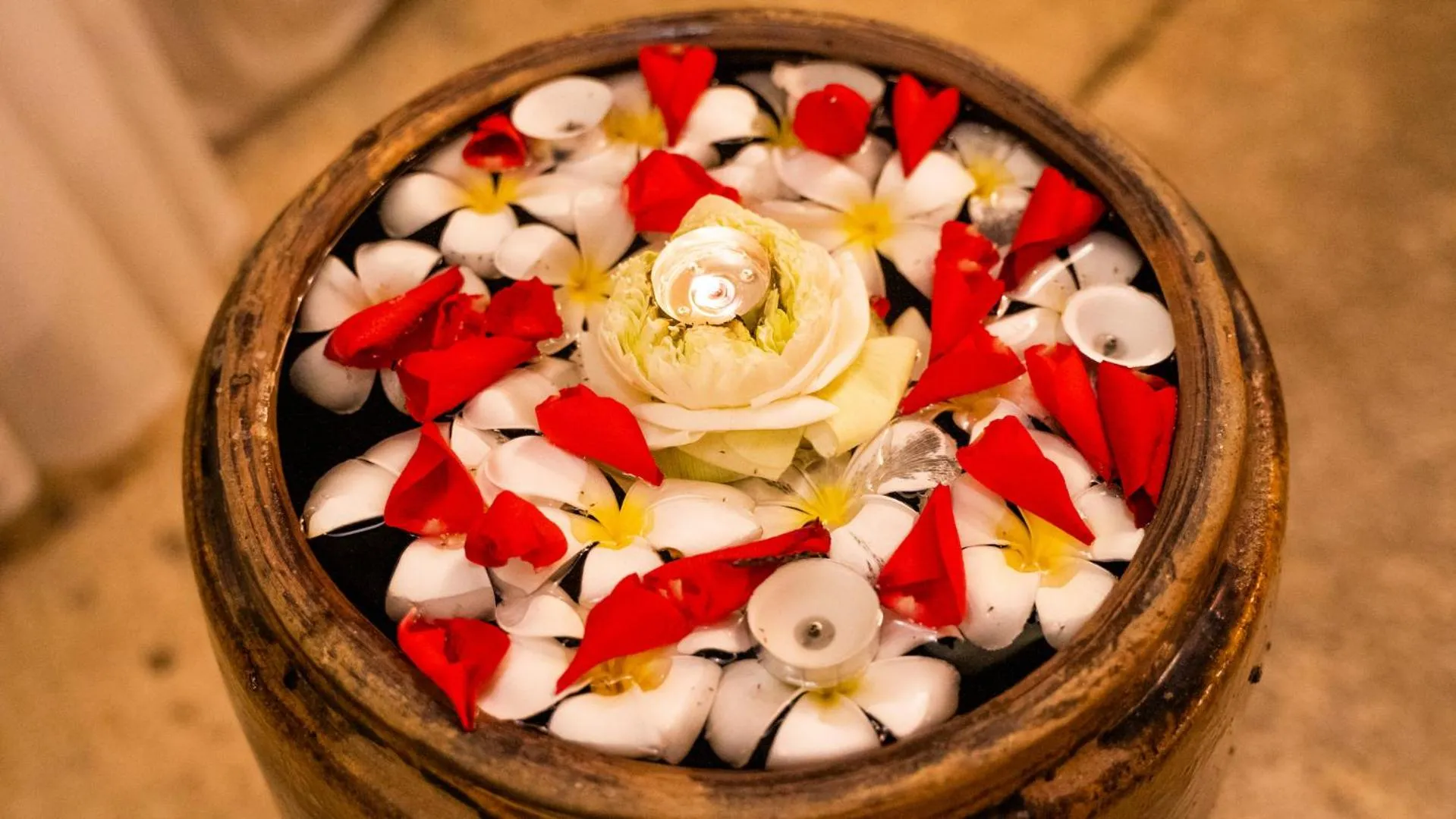 Decorative detail in Maisons Wat Kor