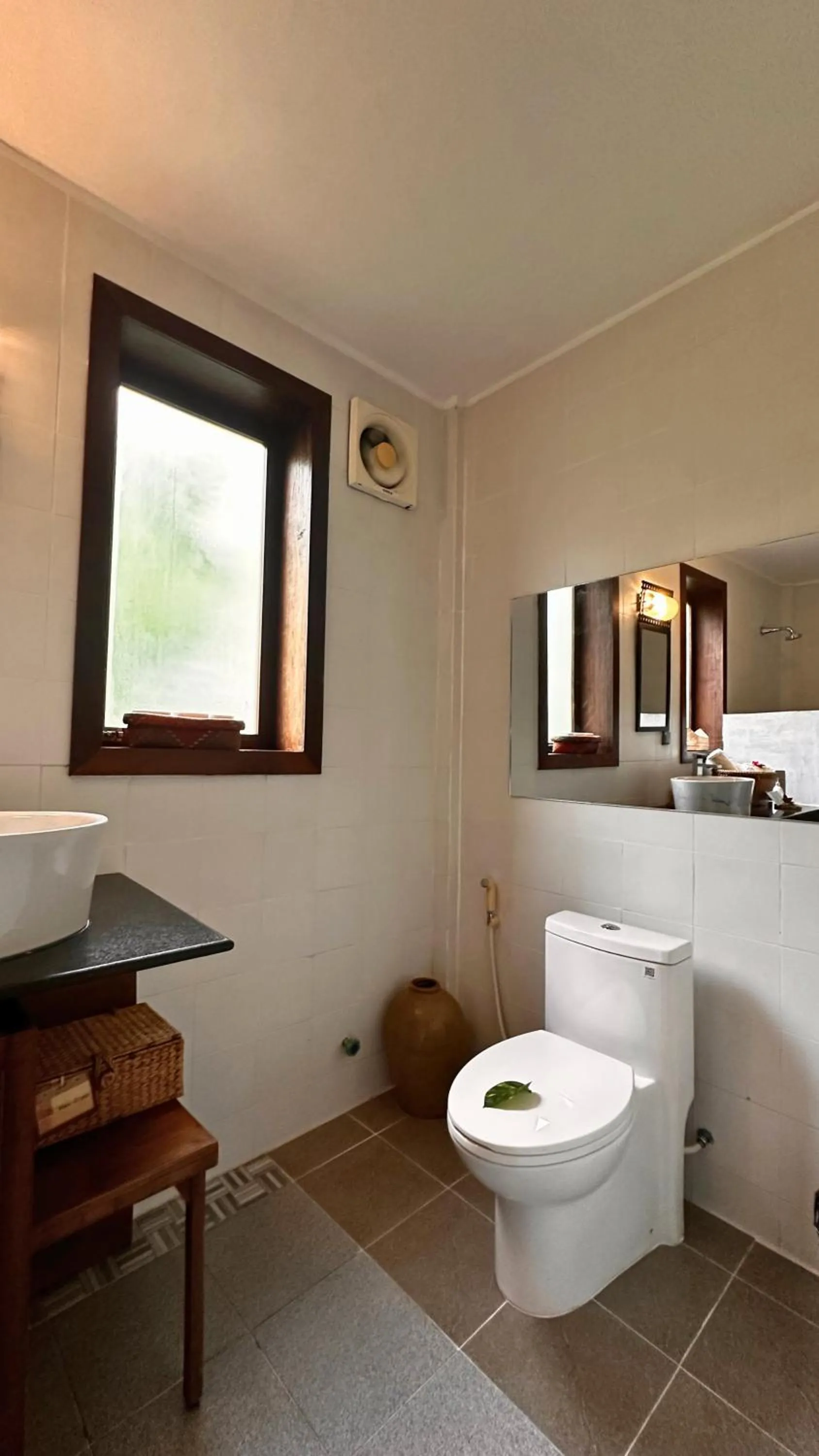 Toilet in Maisons Wat Kor