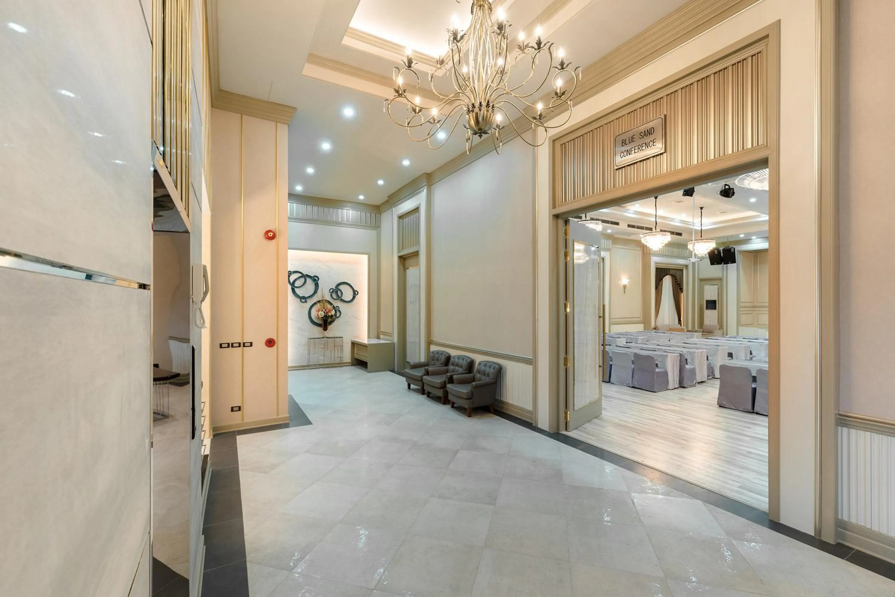 Meeting/conference room in Hin Nam Sai Suay