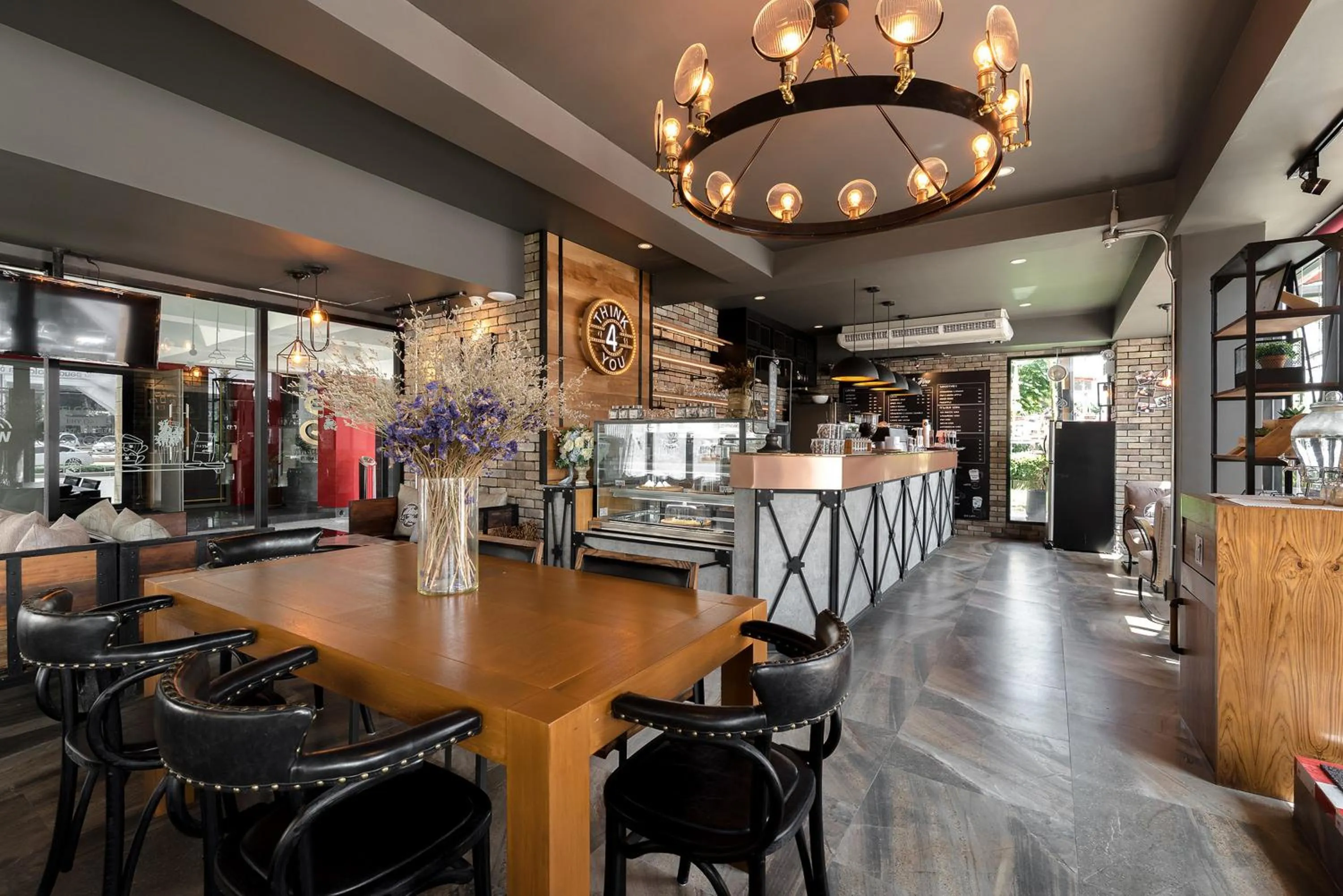 Drinks, Restaurant/Places to Eat in Hin Nam Sai Suay