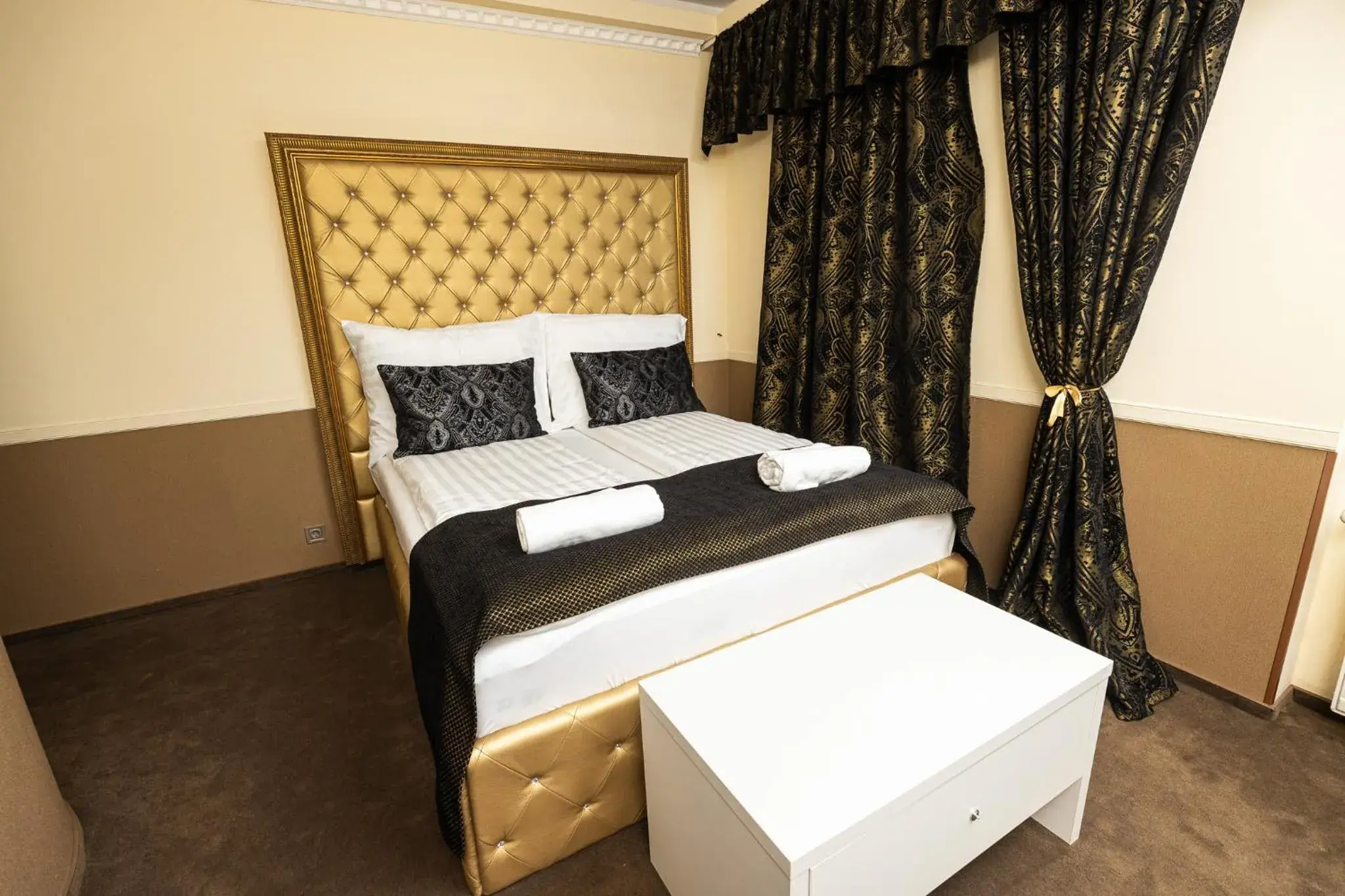 Deluxe Double Room - single occupancy in Palazzo Deluxe Double Room - single occupancy in Palazzo