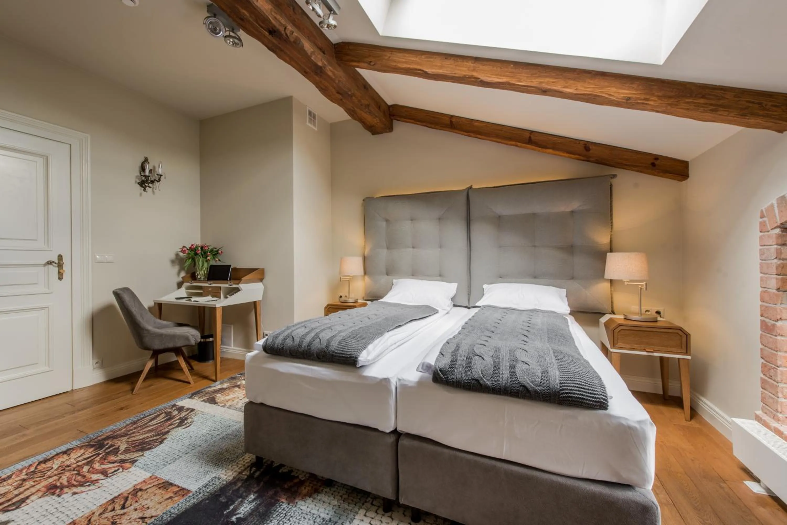 Photo of the whole room, Bed in Pałac Warlity