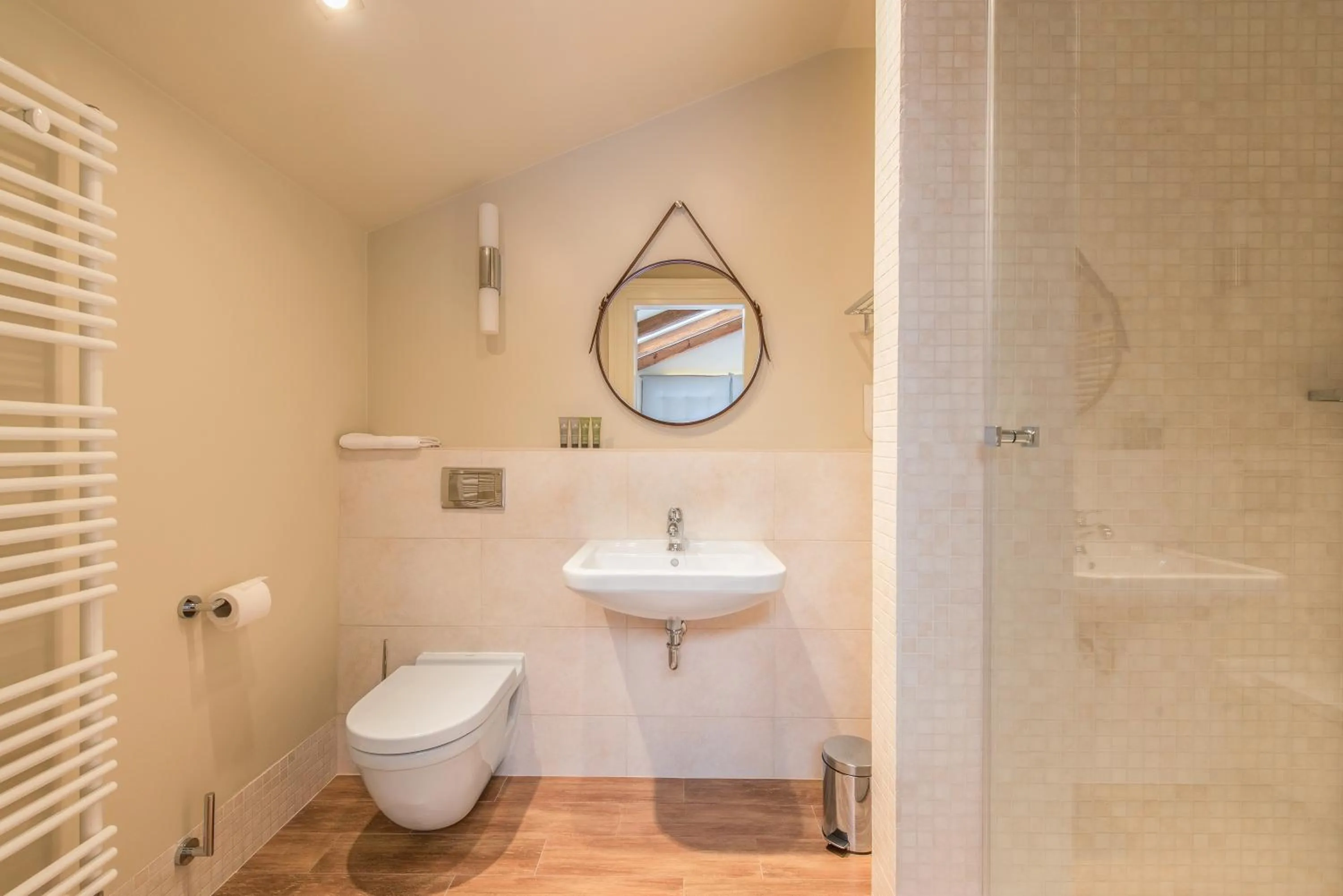 Bathroom in Pałac Warlity