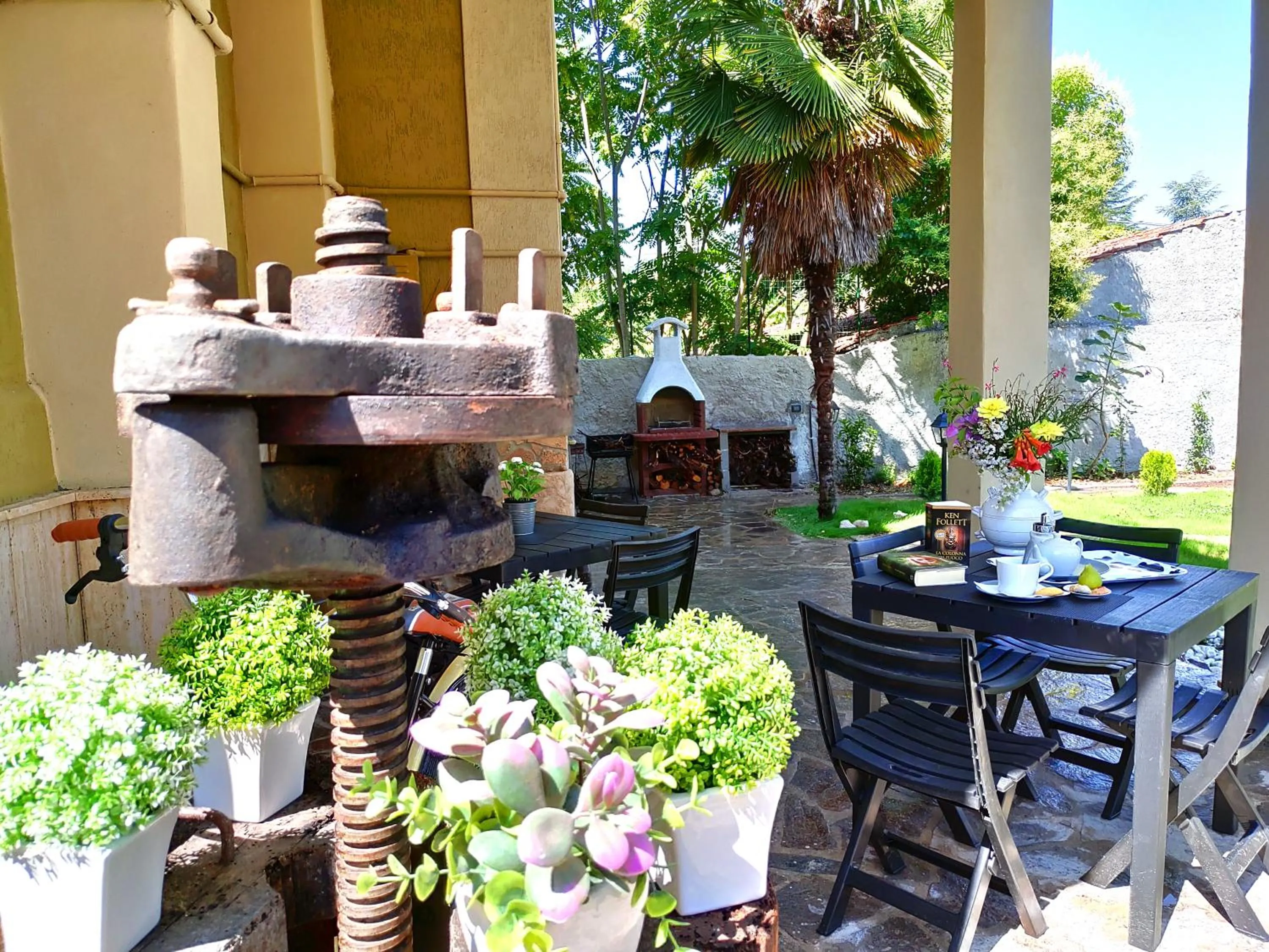 Patio in B&B Villa Diana