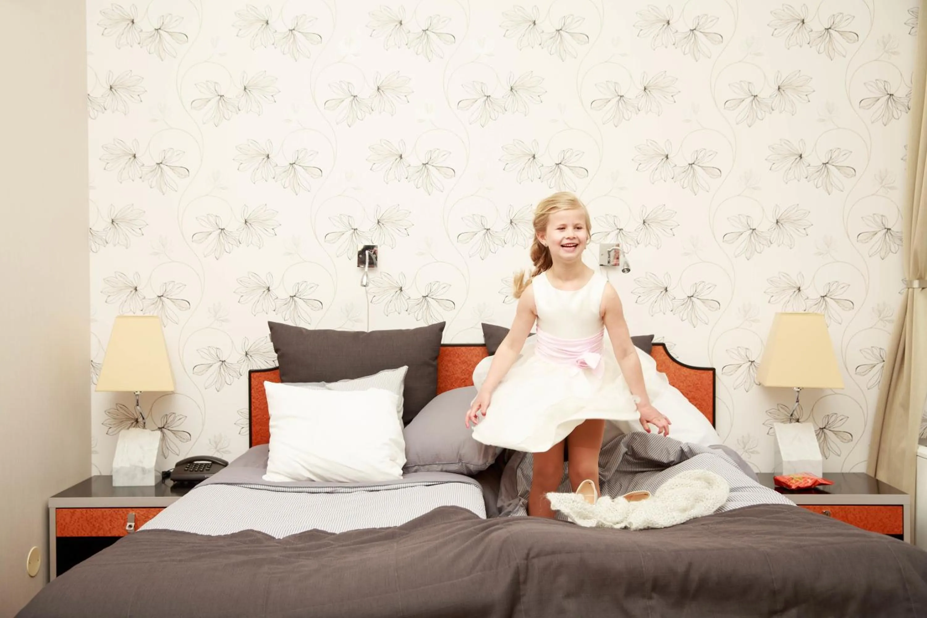 young children, Bed in Best Western Plus Västerviks Stadshotell