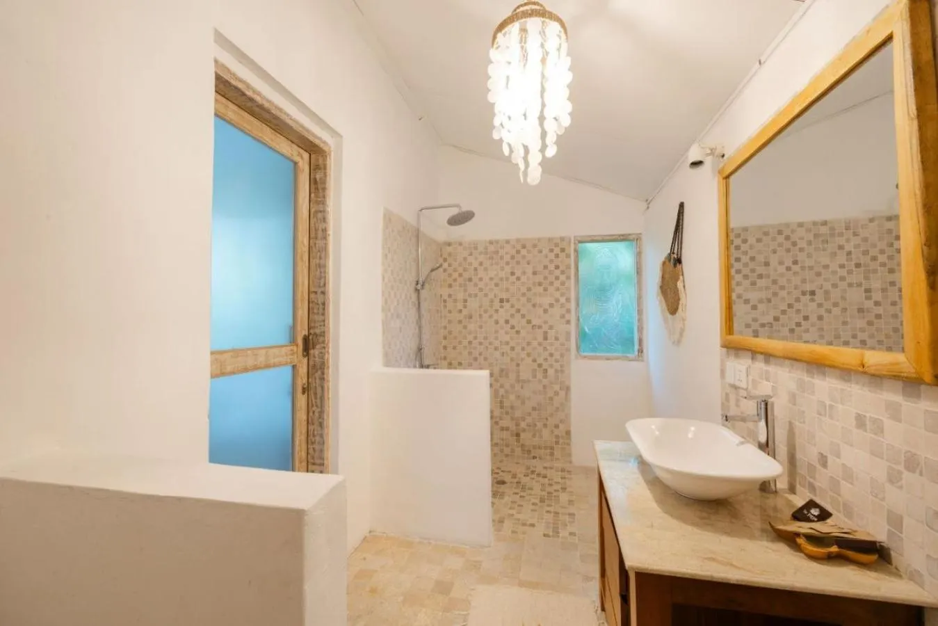 Shower in La Joya Balangan Resort