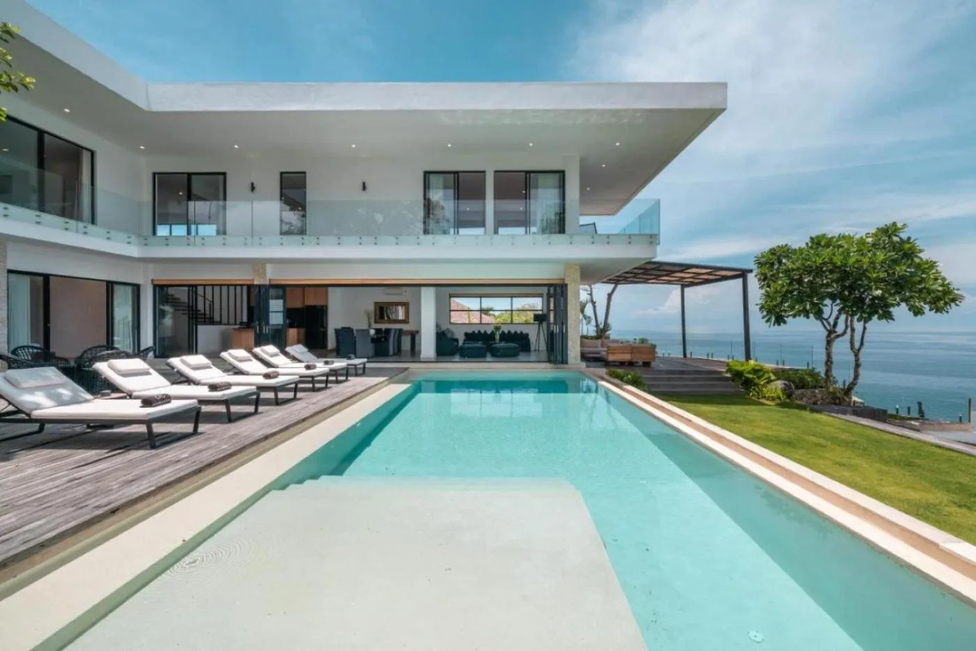 Pool view in La Joya Balangan Resort