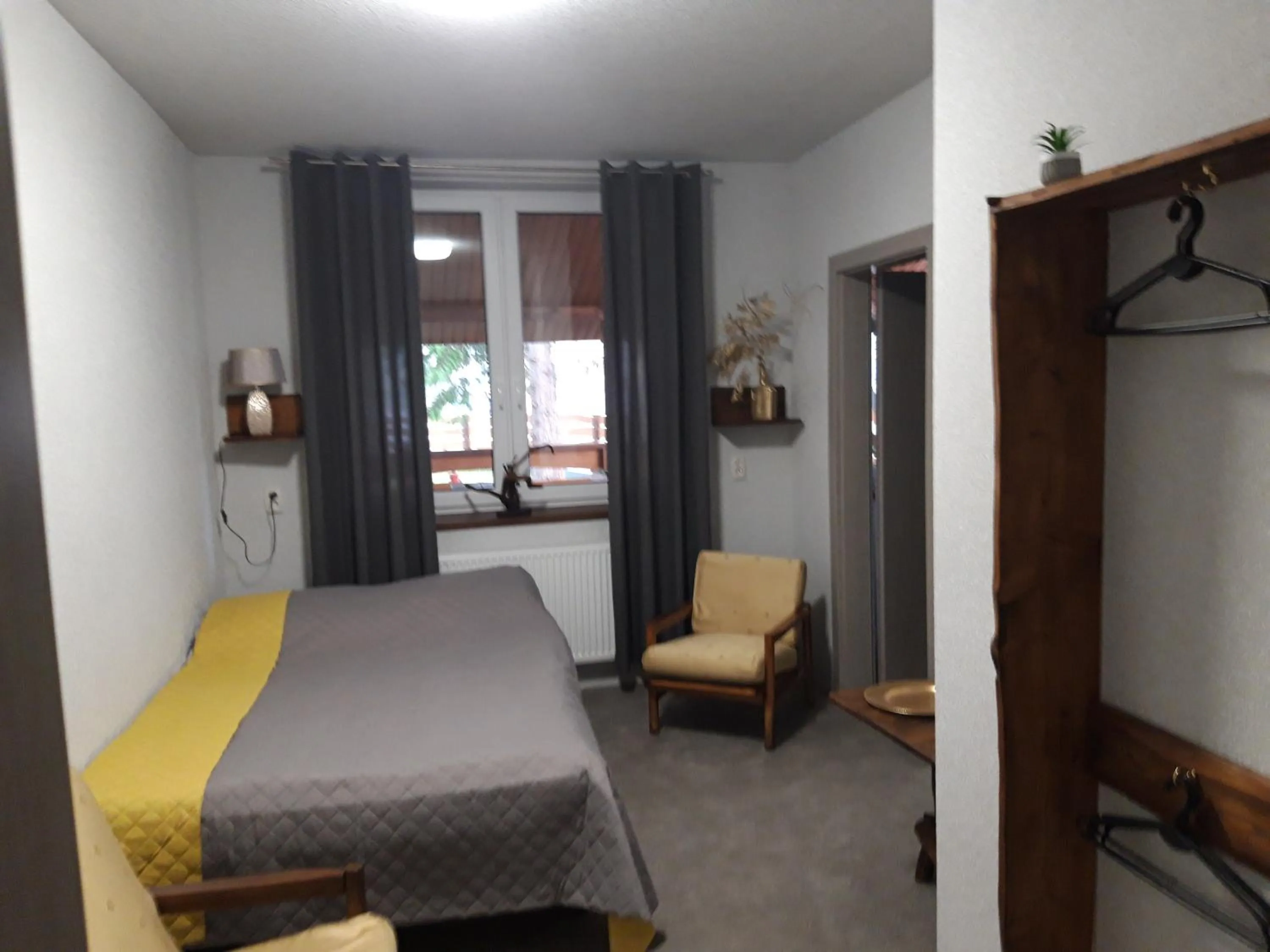 Shower, Bed in Stacja Wypoczynkowa Augustów