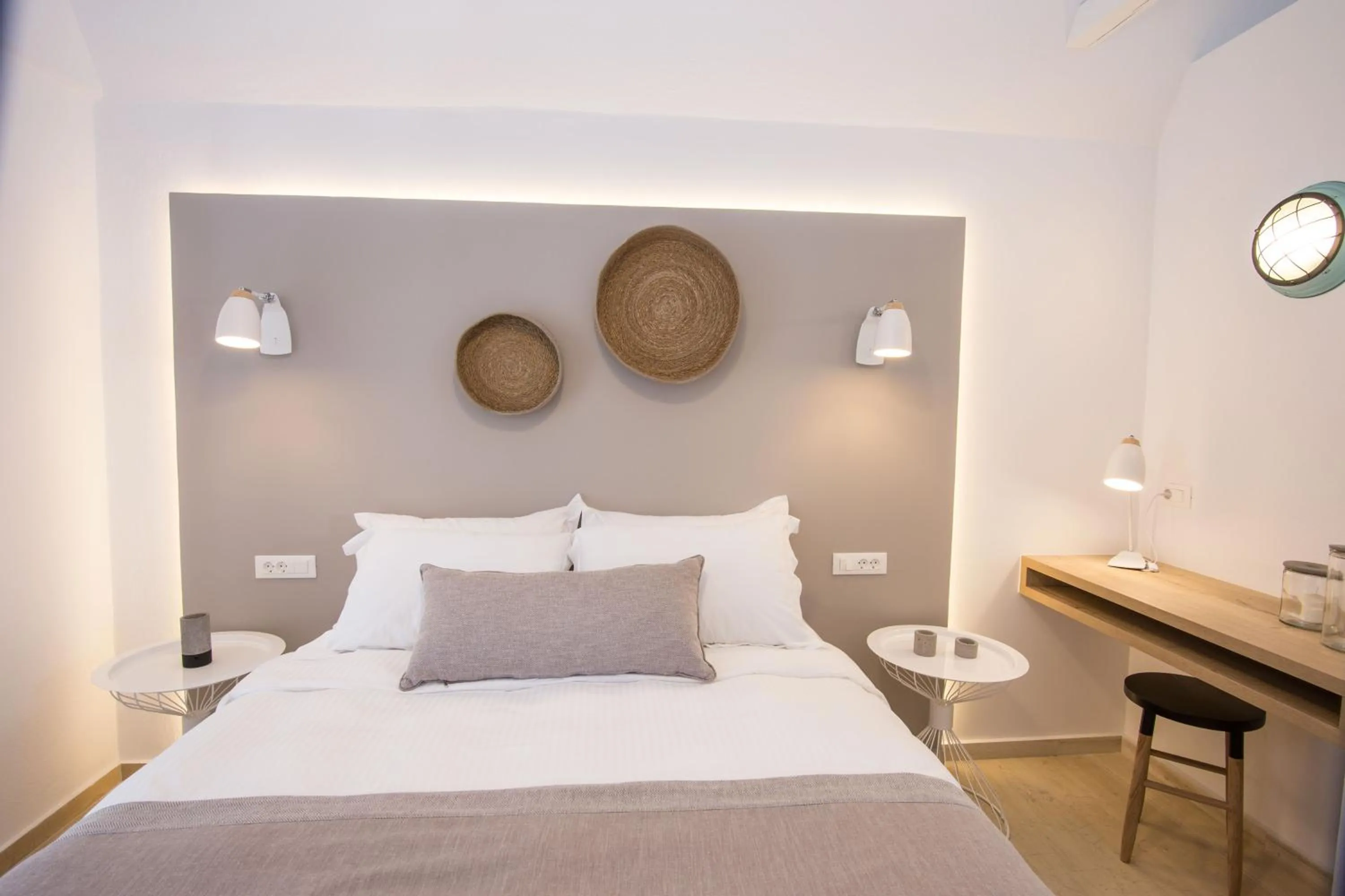 Bed in Louis Studios Santorini