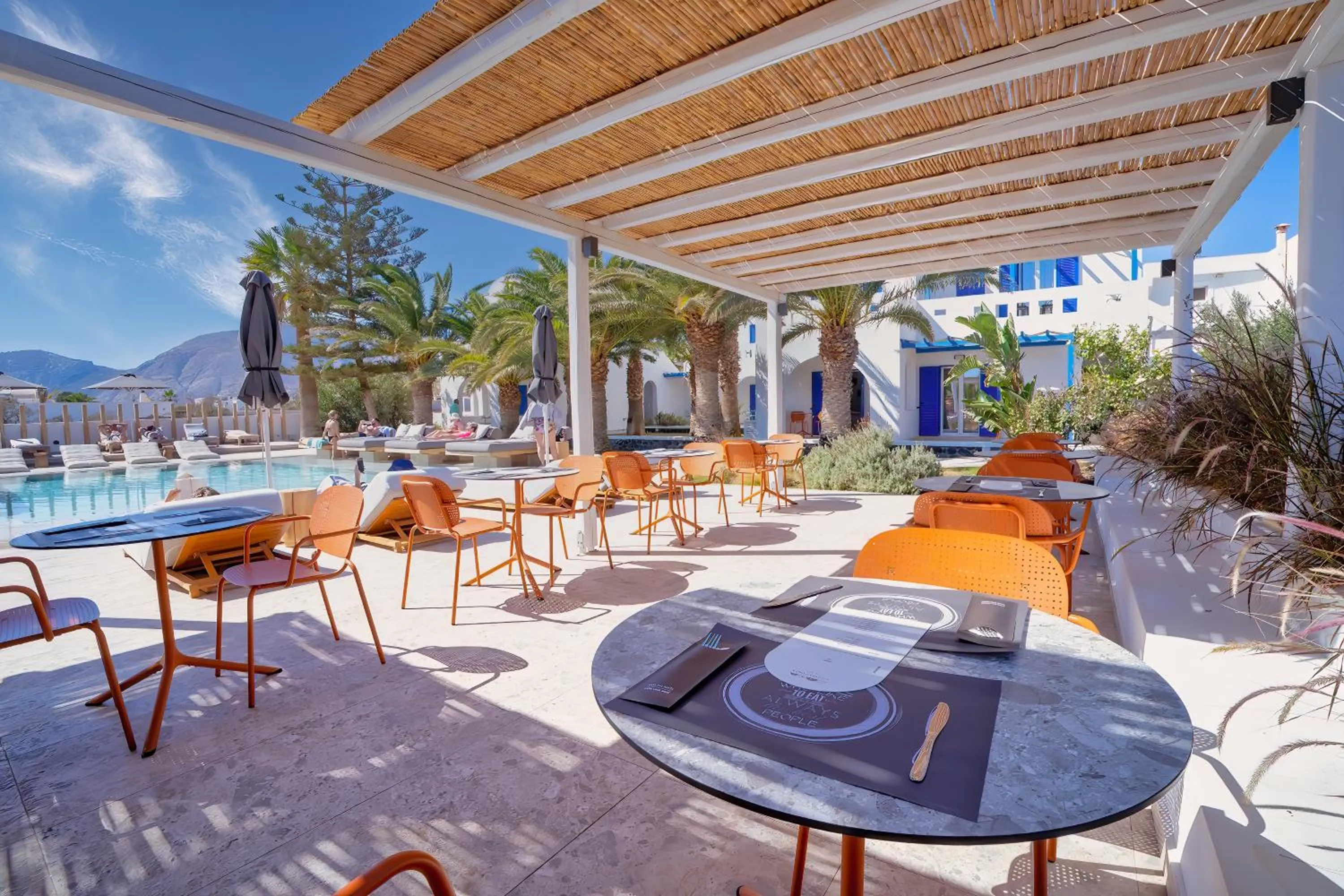 Restaurant/places to eat in Louis Studios Santorini