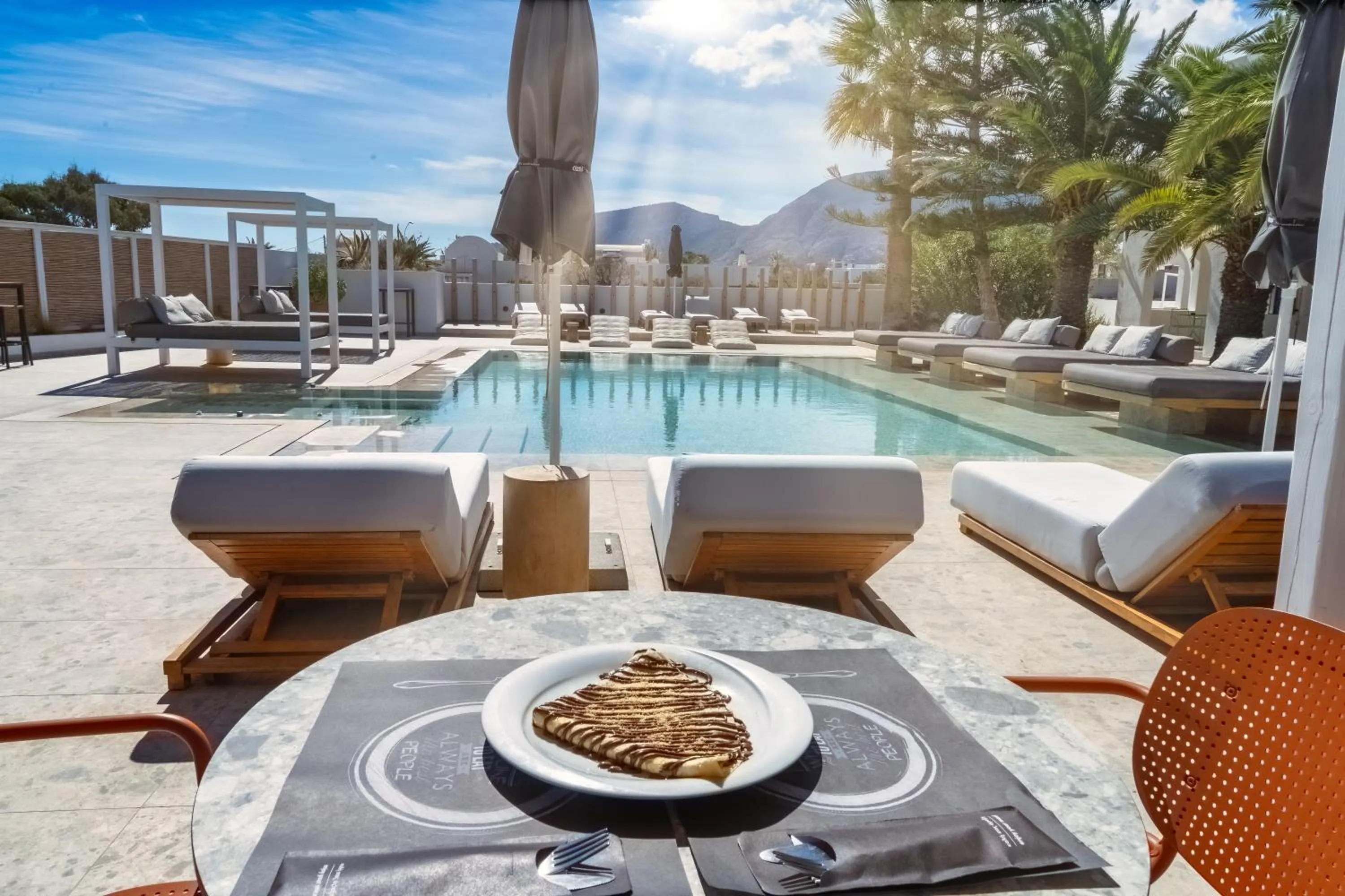 Breakfast in Louis Studios Santorini