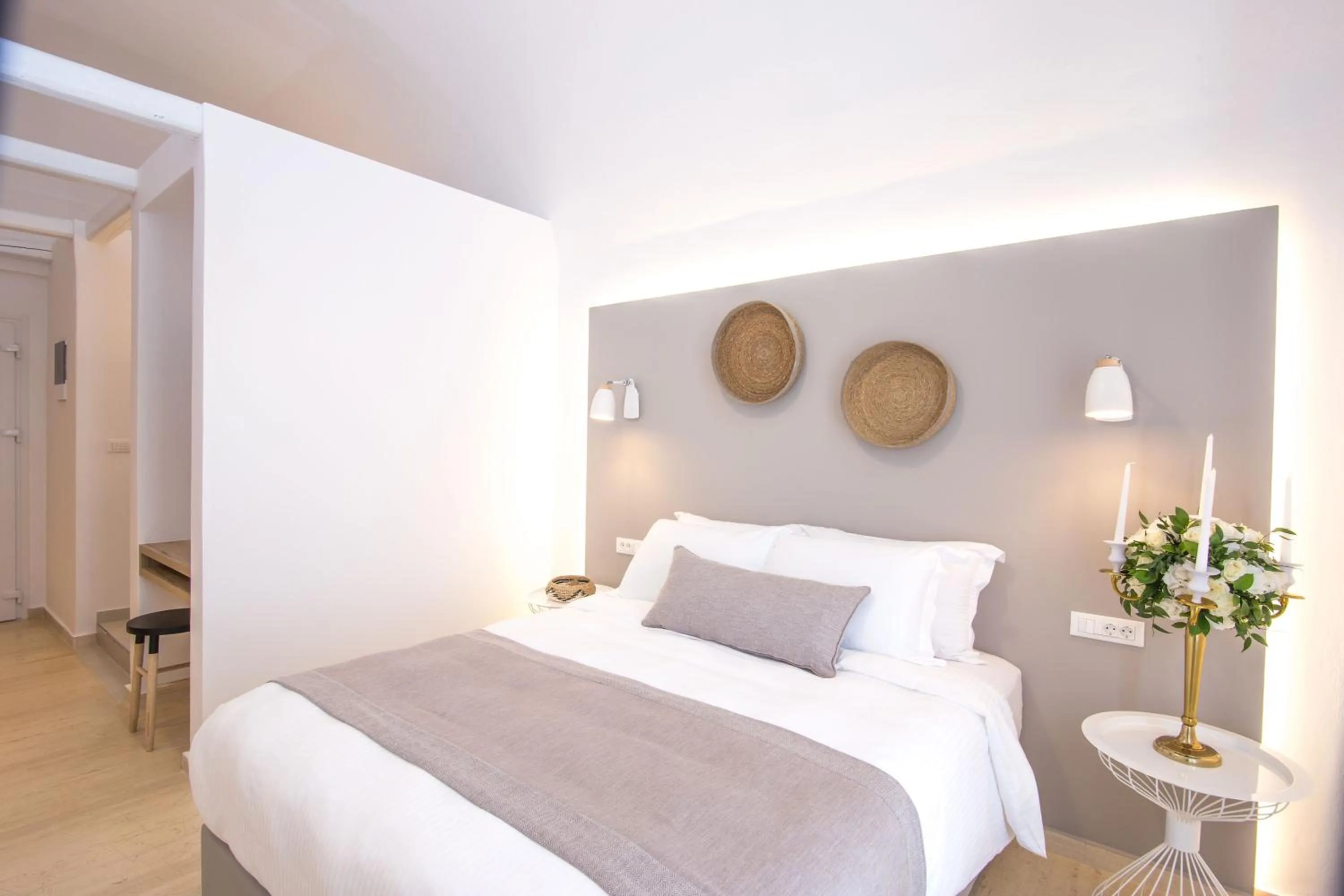 Bed in Louis Studios Santorini