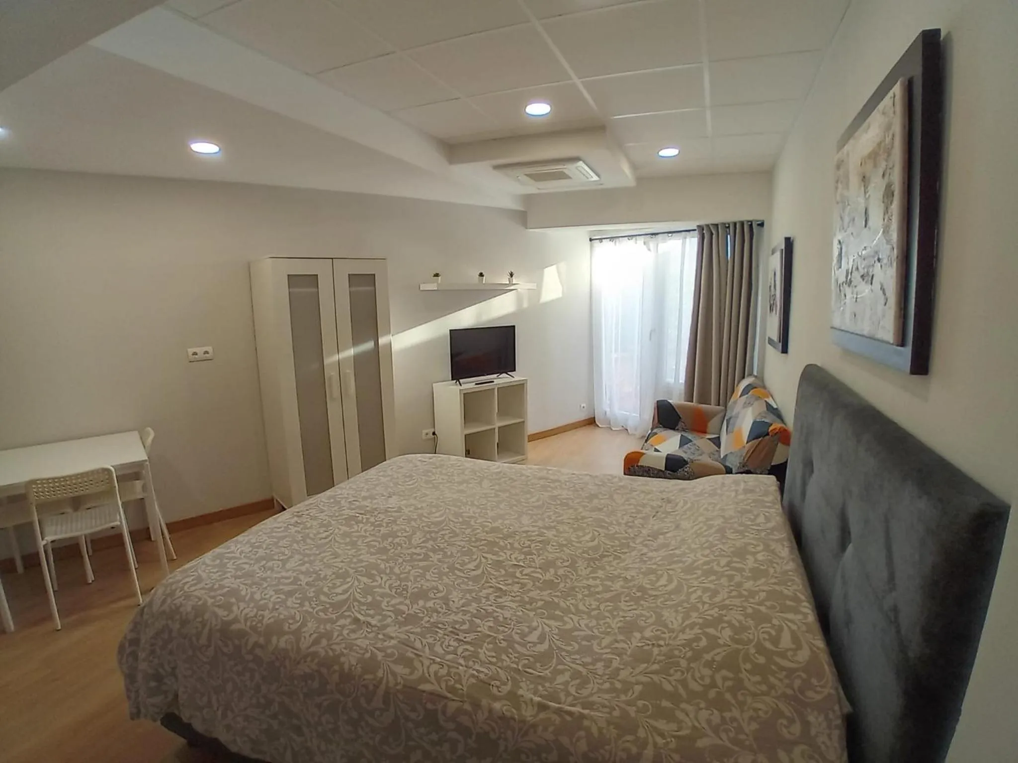 Bed in Estudios Bilbao Deusto