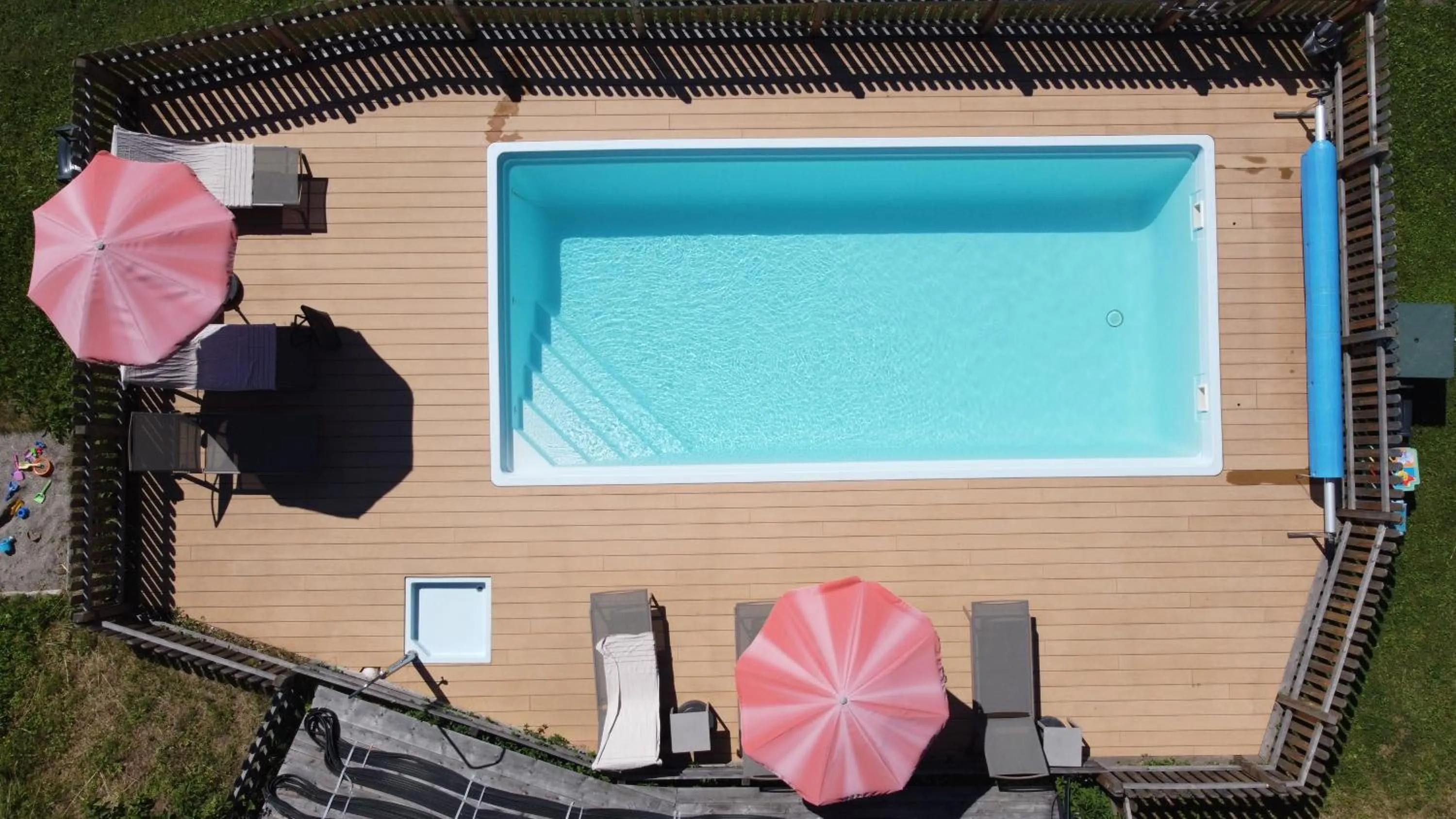 Swimming pool in Residence Rumanon