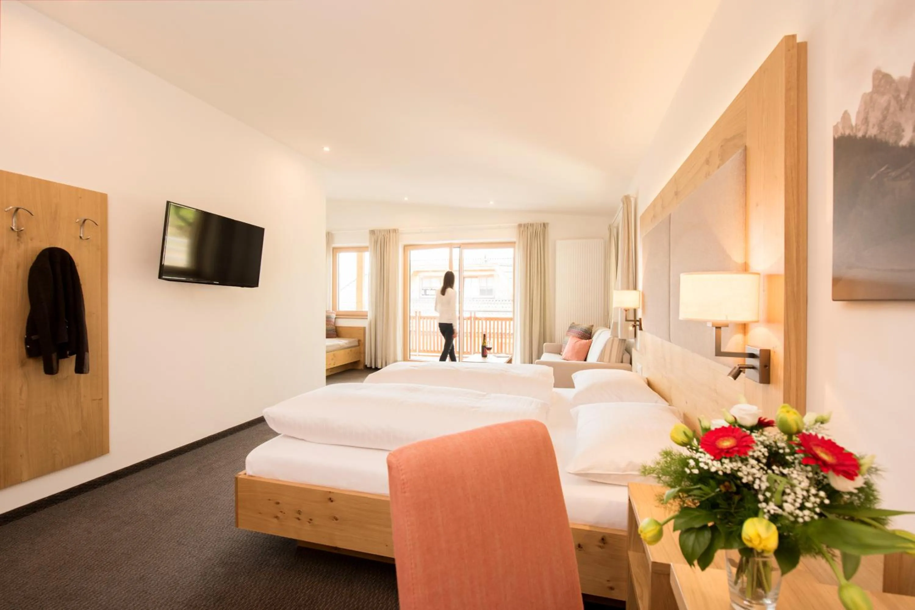 Superior Double or Twin Room with Mountain View in Panorama Hotel Flora