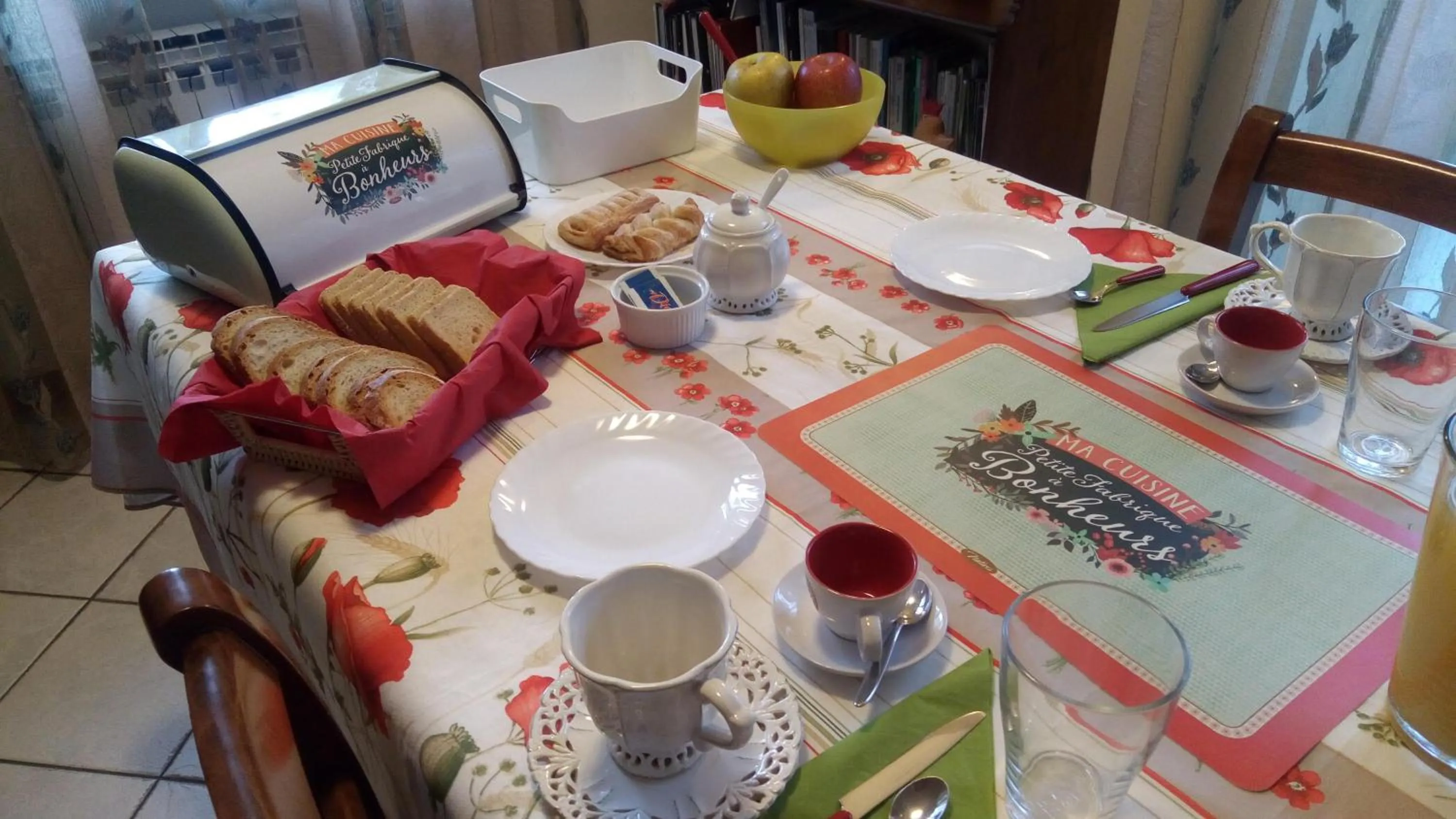 Italian breakfast in B&B Au Petit Bonheur