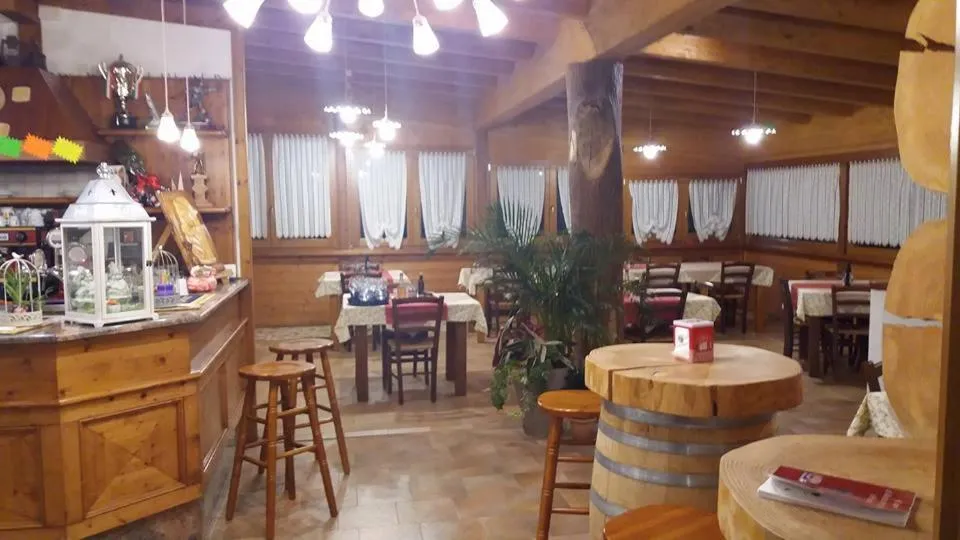 Restaurant/places to eat in La Fontanella