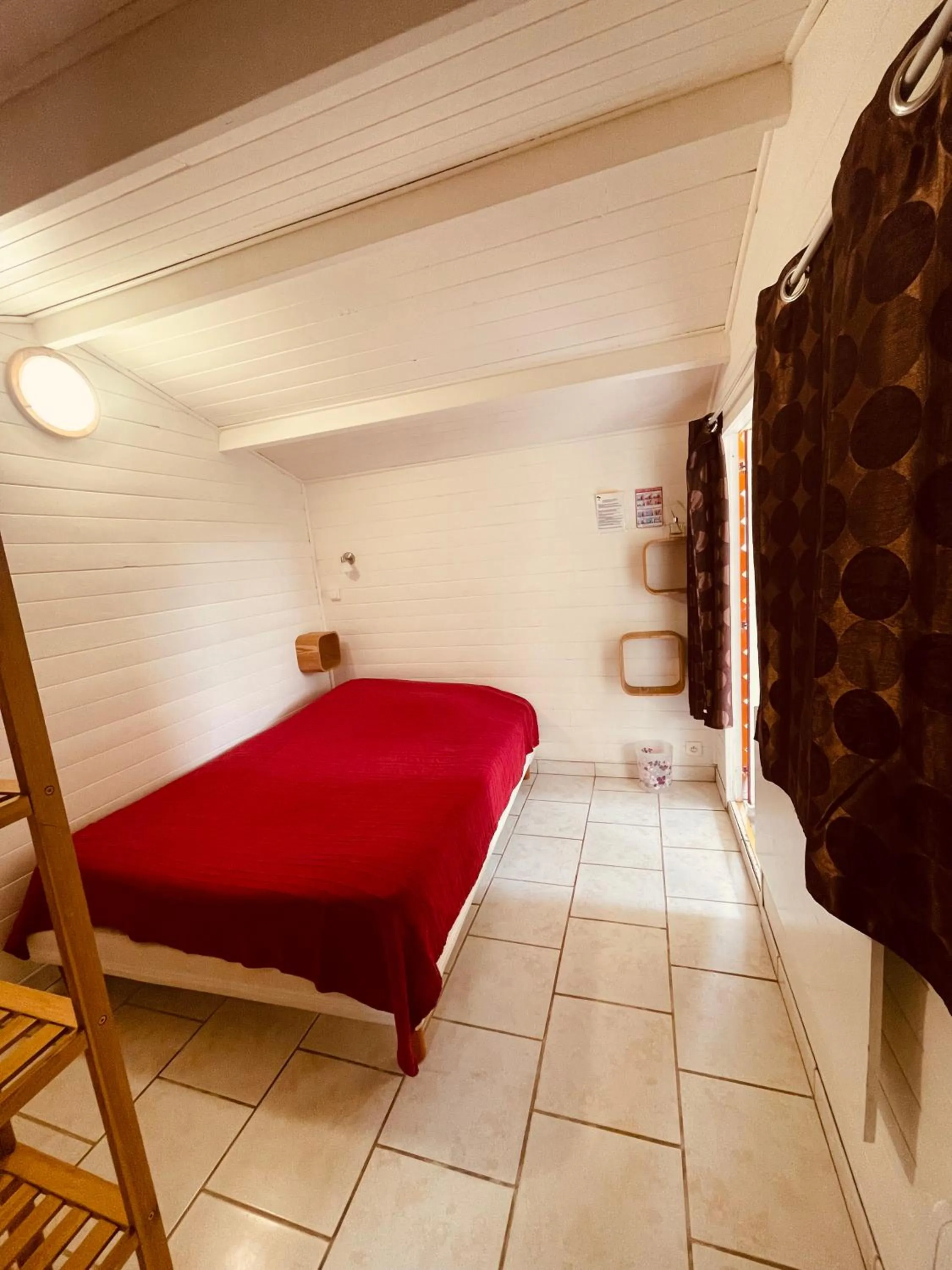 Bed in Le Clos Robinson