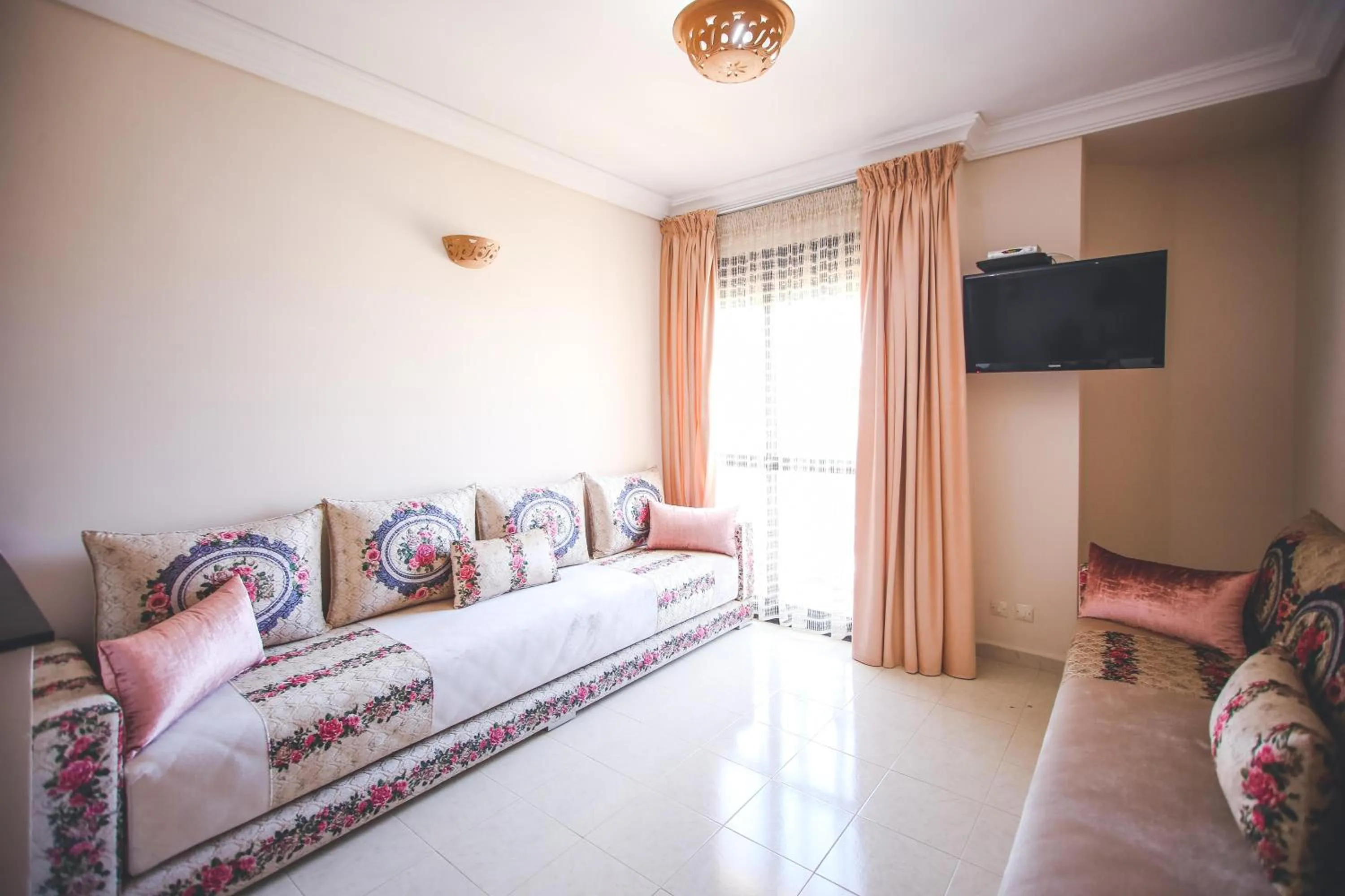 Living room, Bed in Appart Hotel Alia