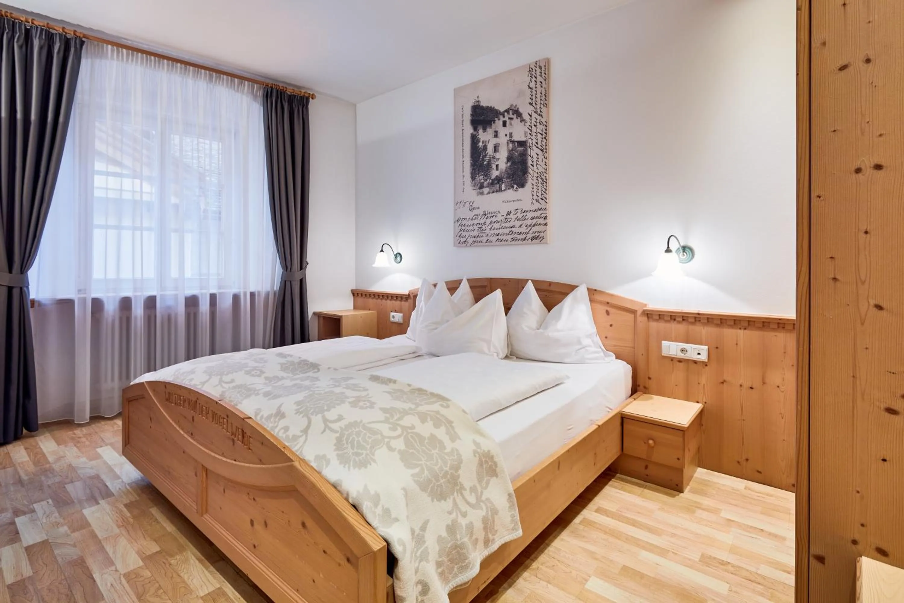 Bed in Hotel Walther v.d. Vogelweide Superior