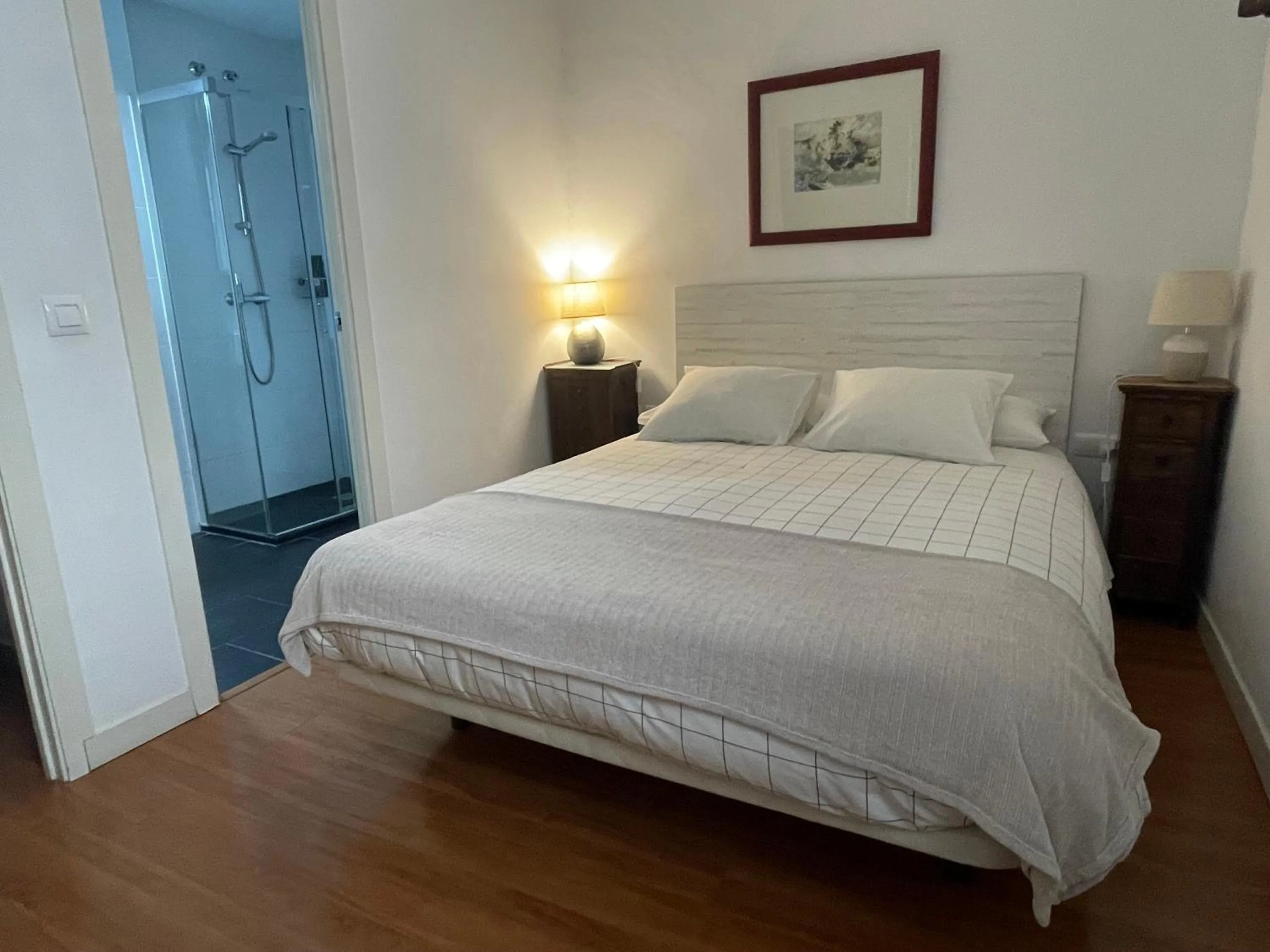 Bedroom, Bed in Apartamento céntrico Plaza del Salvador
