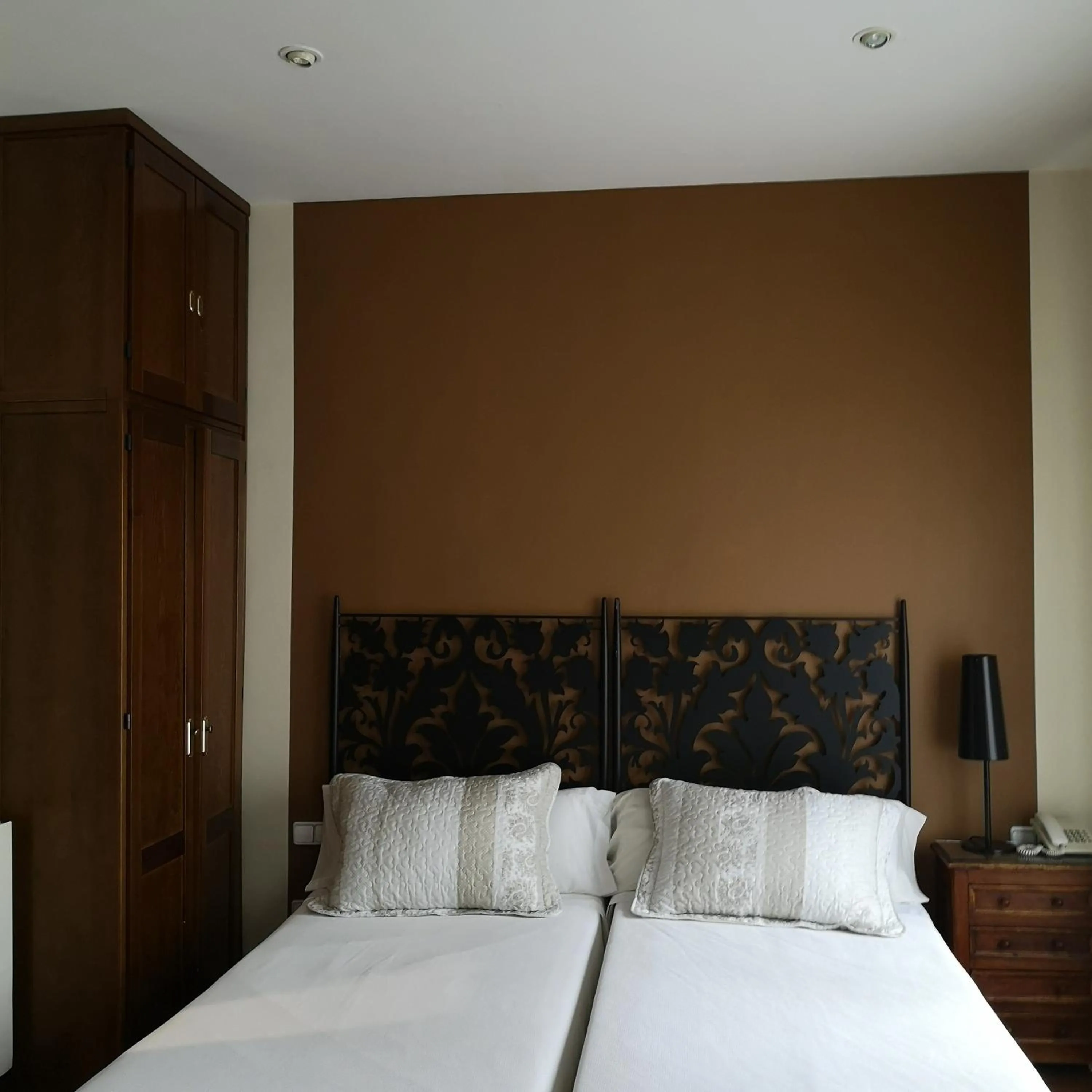 Classic Quadruple Room in Hostal Plaza