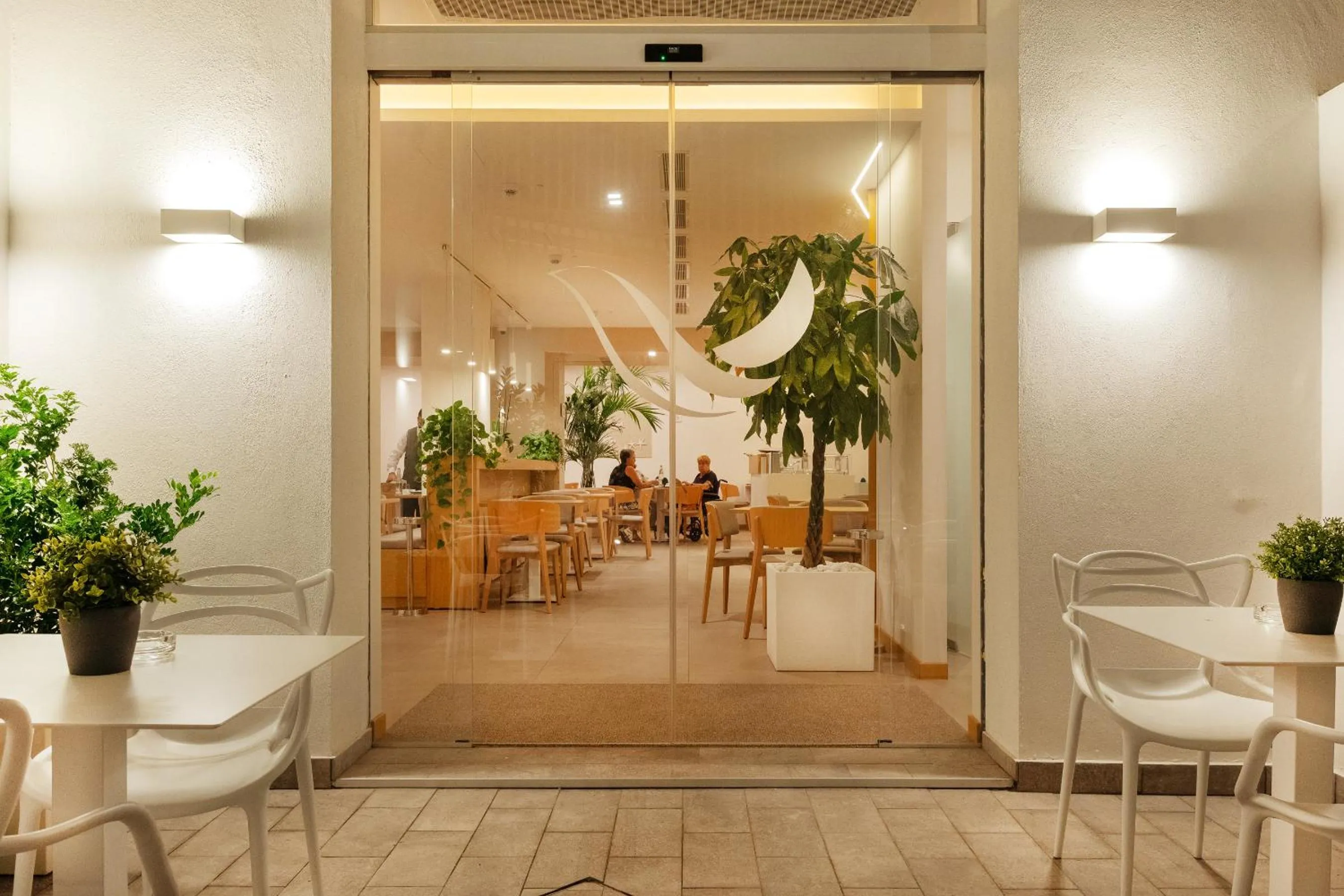 Restaurant/places to eat in Albatros Beach Hotel