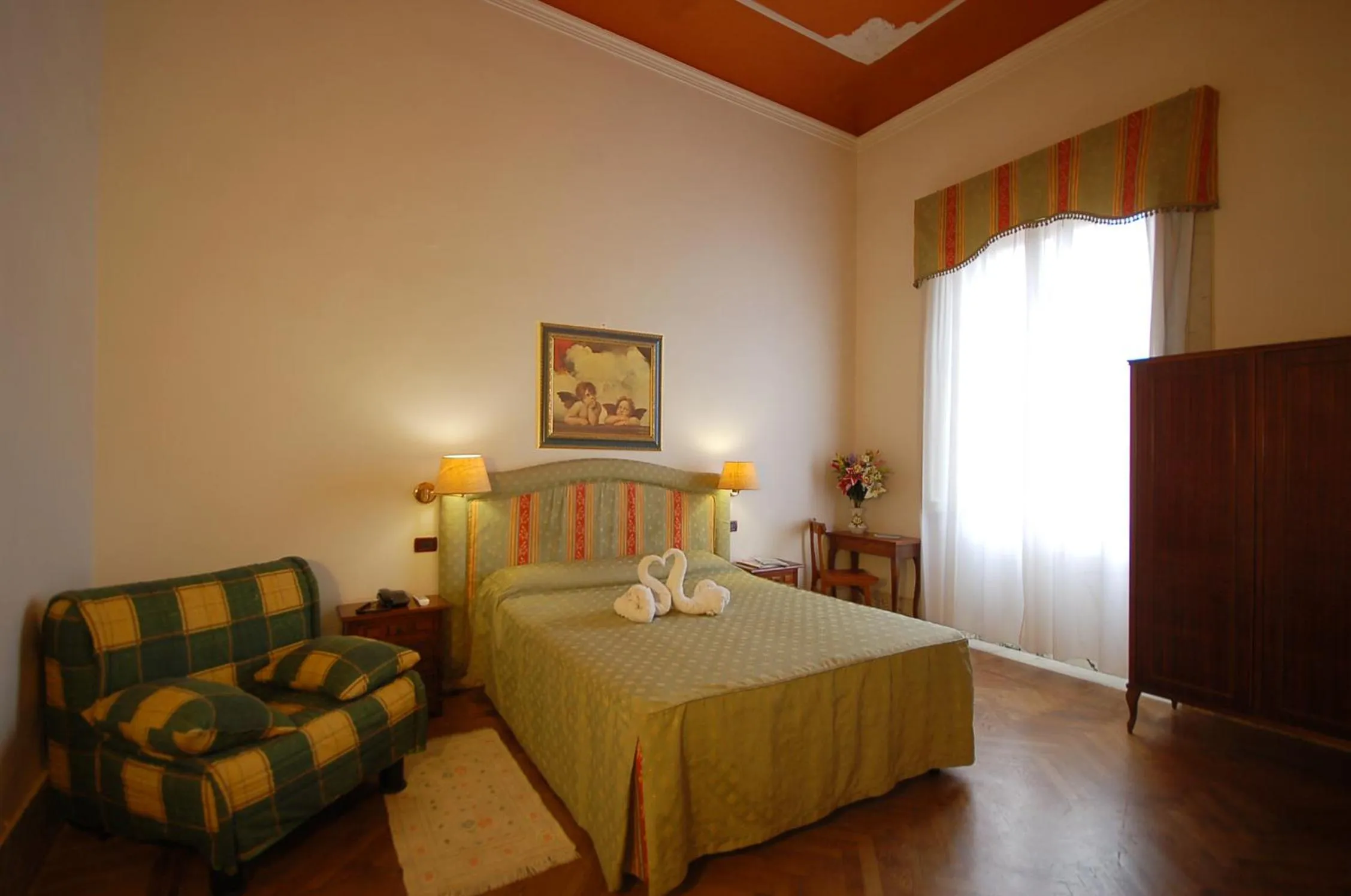 Bedroom, Bed in Hotel Ely