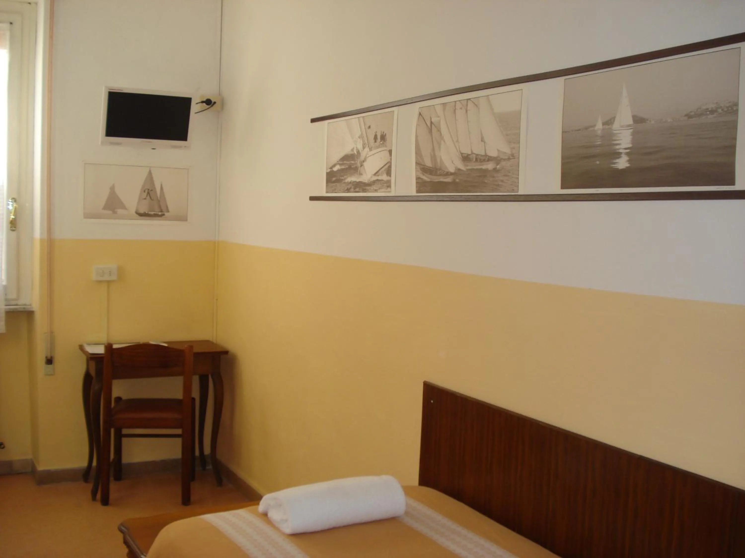 Bedroom, Bed in Hotel Ely